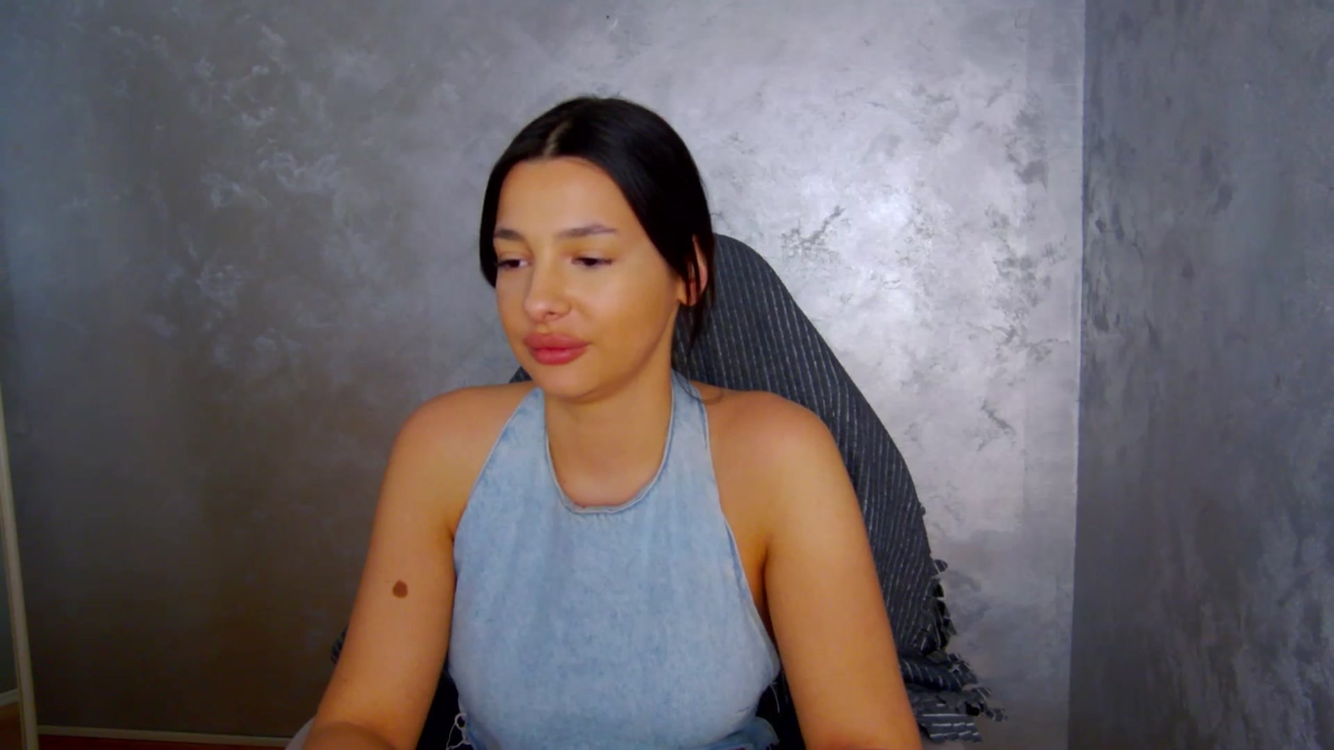 Gallery image thumbnail from meliiis_'s myfreecams stream on, 03/10/2026, 18:20 image 8 of 20