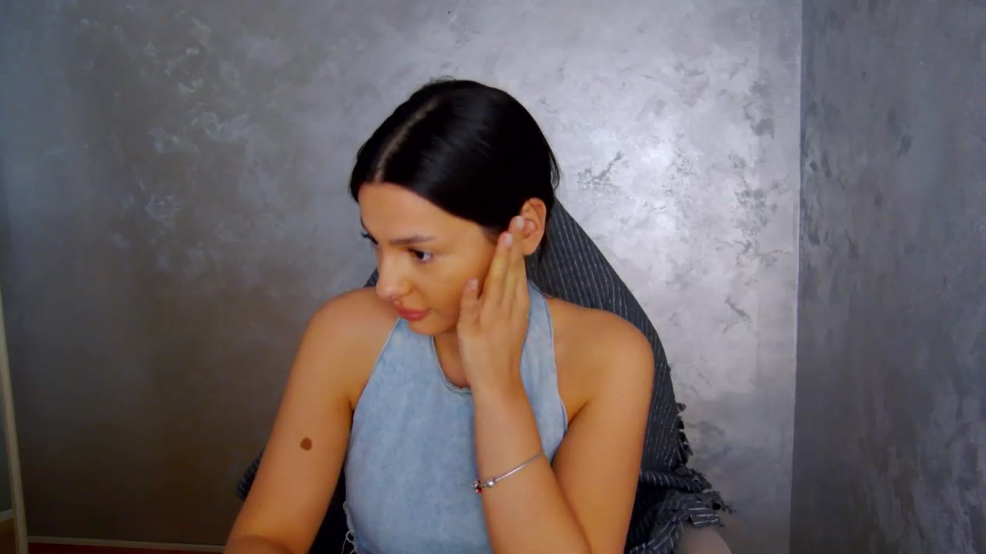 Gallery image thumbnail from meliiis_'s myfreecams stream on, 03/10/2026, 18:20 image 5 of 20