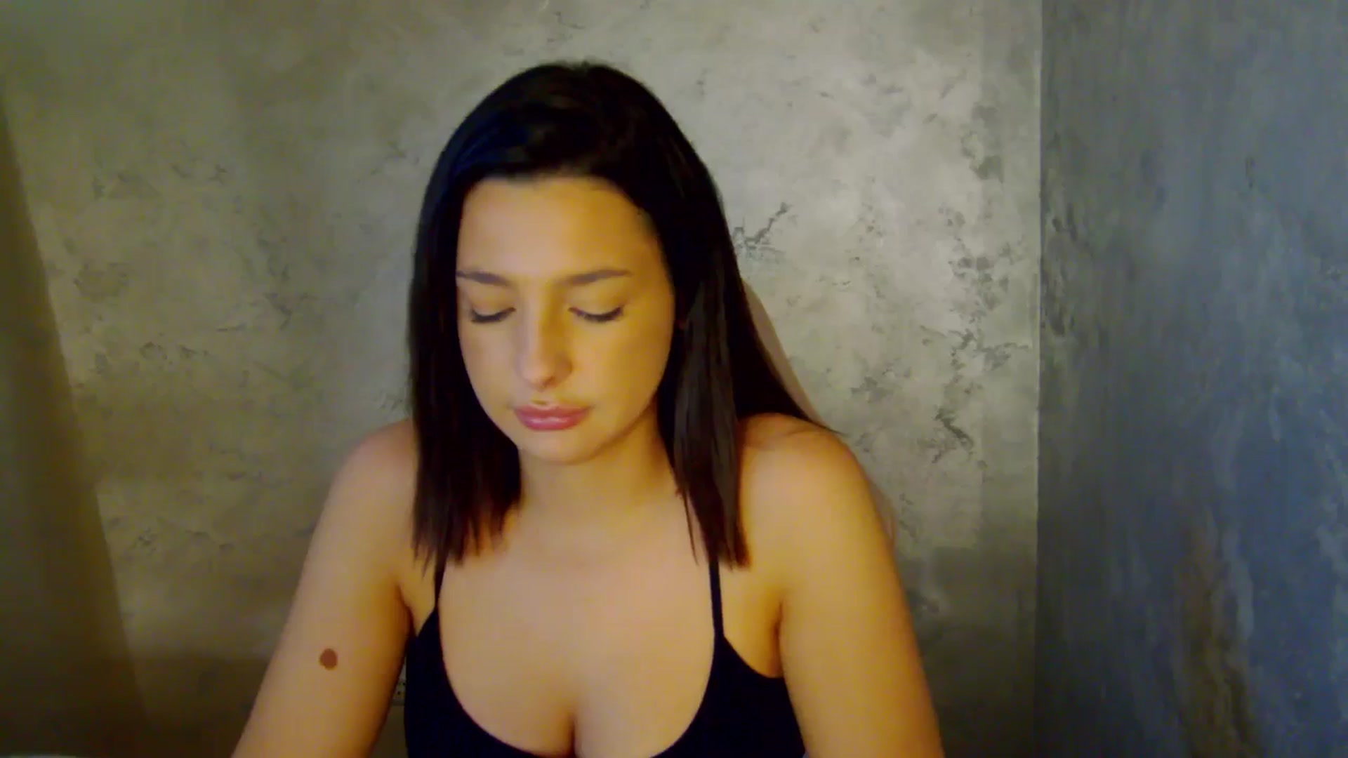 Gallery image thumbnail from meliiis_'s myfreecams stream on, 03/11/2026, 20:04 image 7 of 20