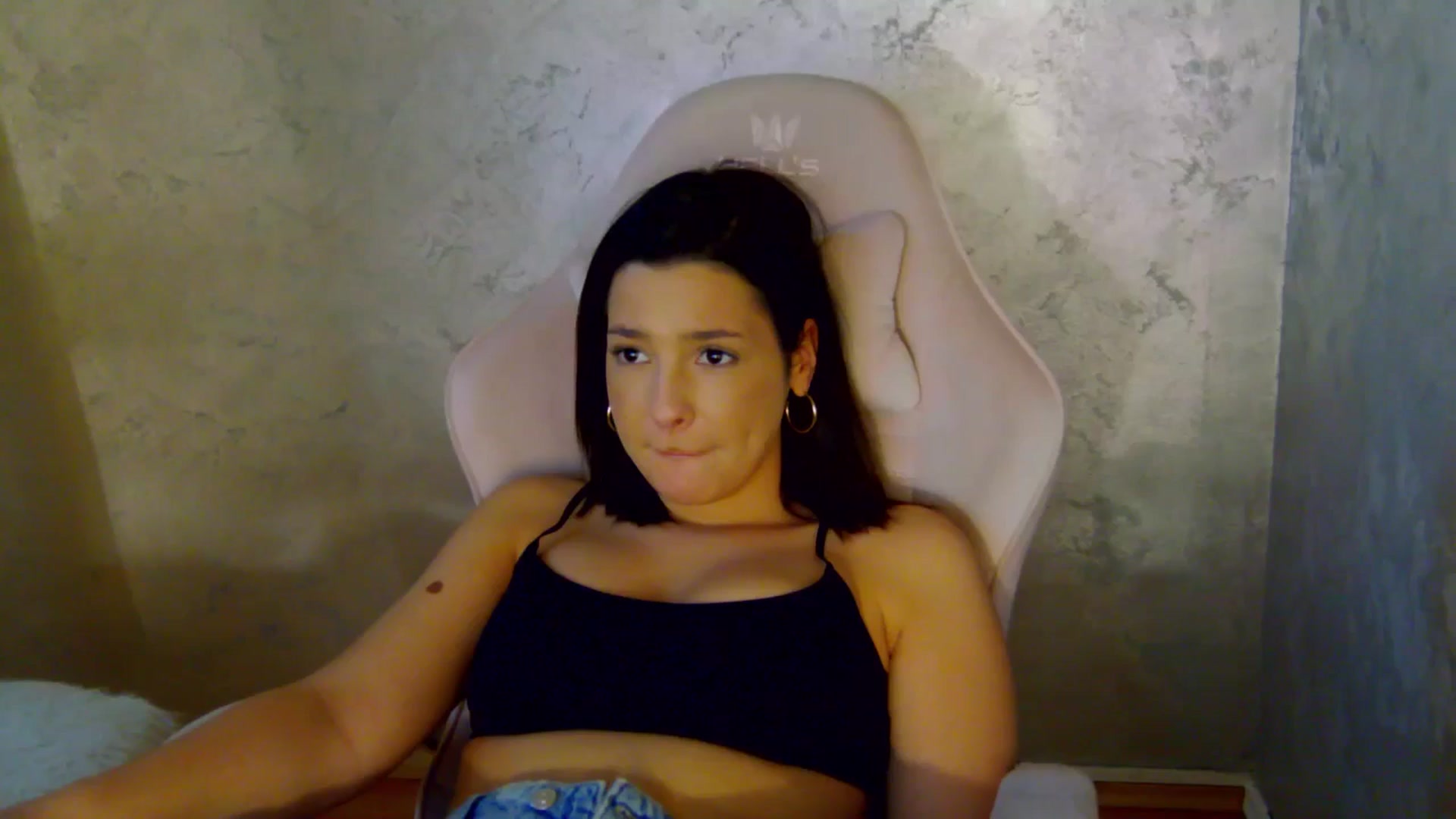 Gallery image thumbnail from meliiis_'s myfreecams stream on, 03/11/2026, 20:04 image 4 of 20