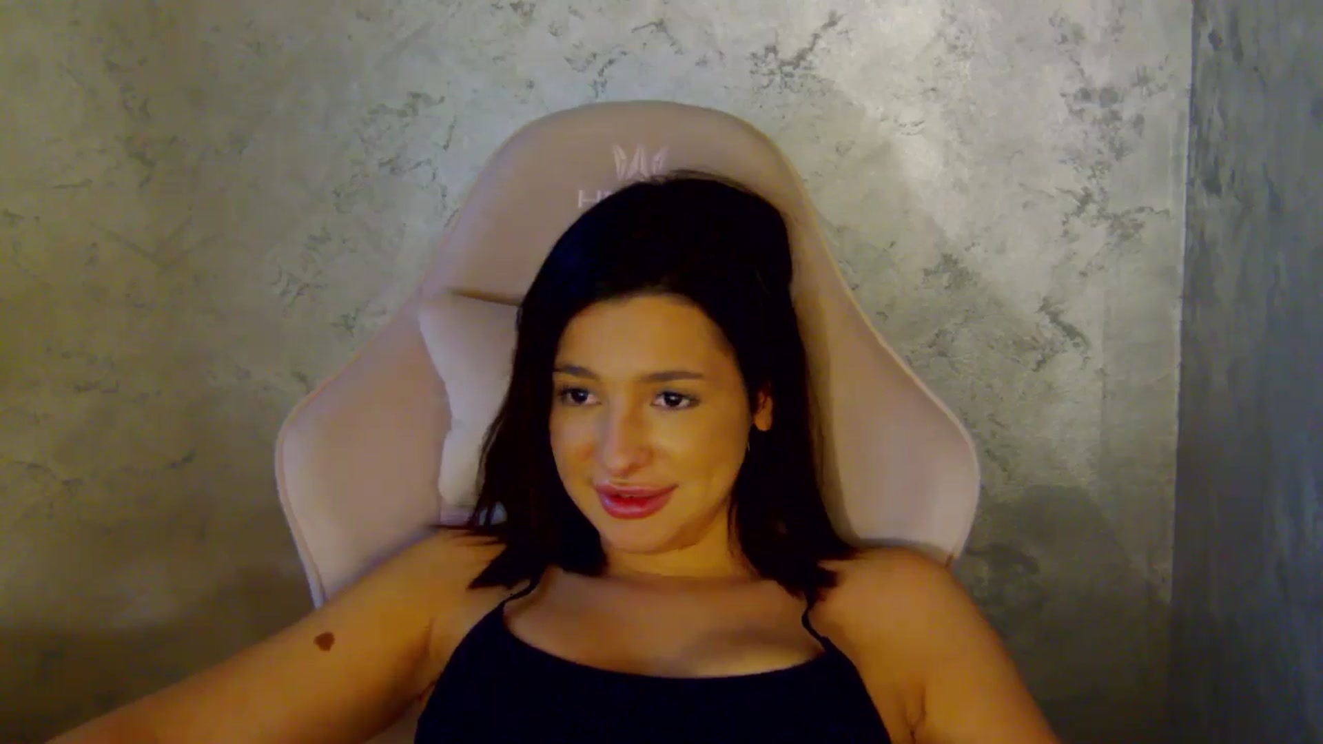 Gallery image thumbnail from meliiis_'s myfreecams stream on, 03/11/2026, 20:04 image 10 of 20