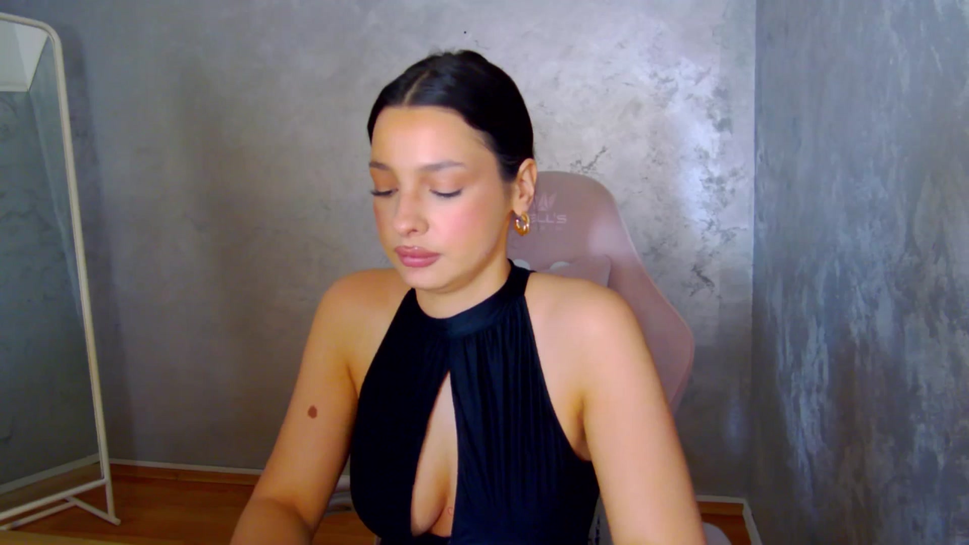 Gallery image thumbnail from meliiis_'s myfreecams stream on, 03/12/2026, 15:53 image 3 of 20