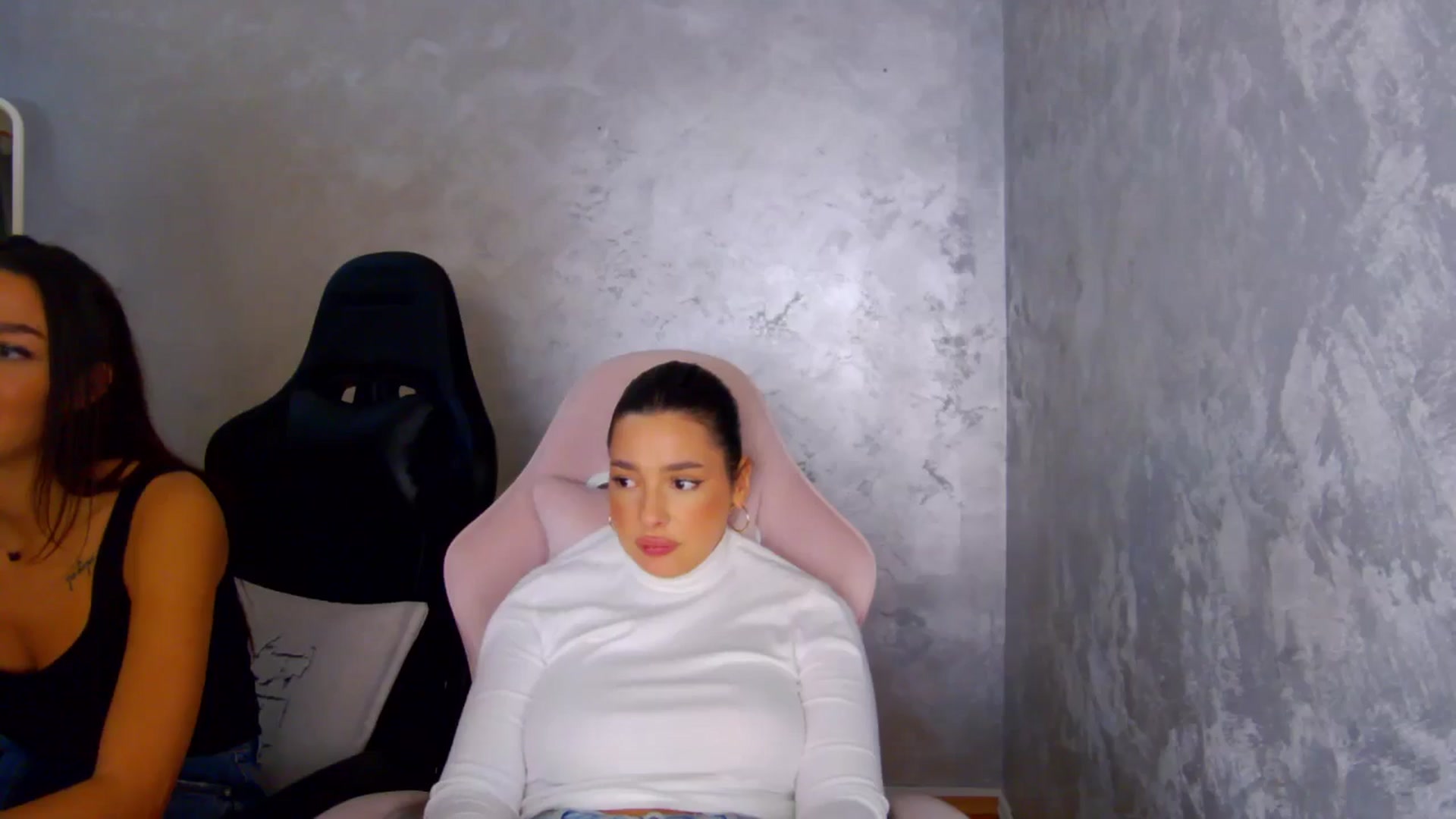 Gallery image thumbnail from meliiis_'s myfreecams stream on, 03/13/2026, 13:36 image 13 of 20