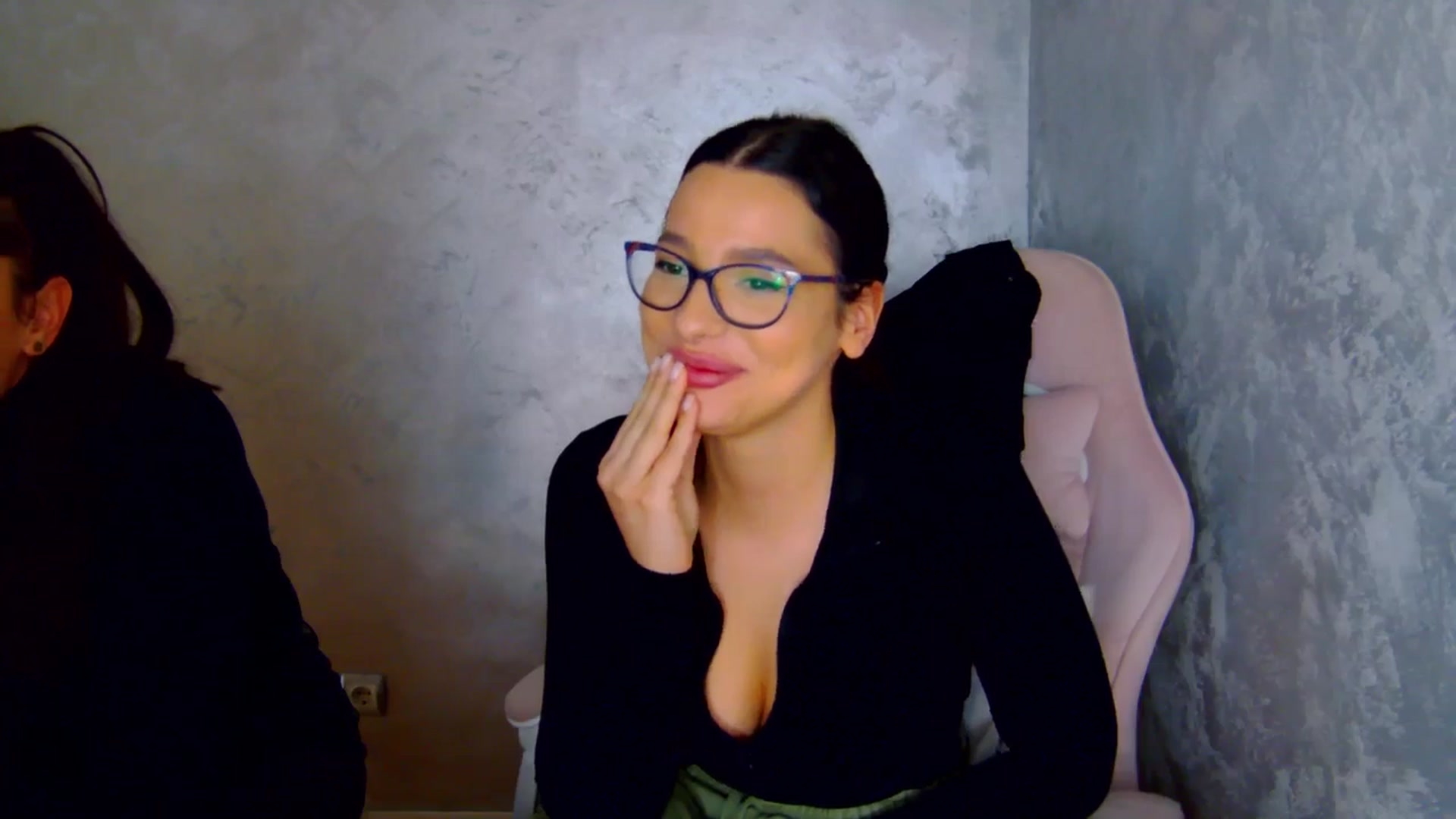 Gallery image thumbnail from meliiis_'s myfreecams stream on, 03/18/2026, 16:09 image 16 of 20