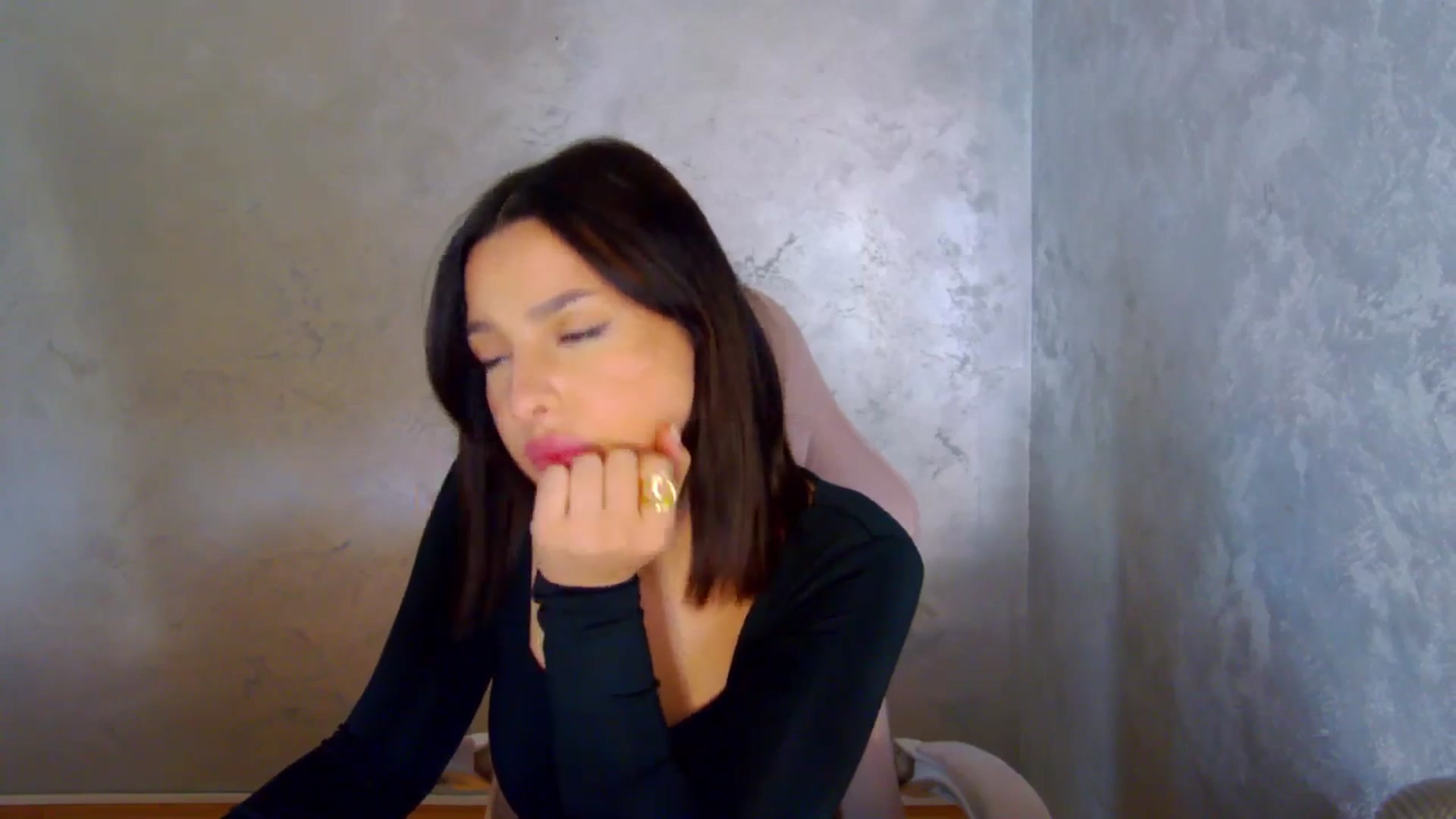 Gallery image thumbnail from meliiis_'s myfreecams stream on, 03/19/2026, 19:57 image 16 of 20