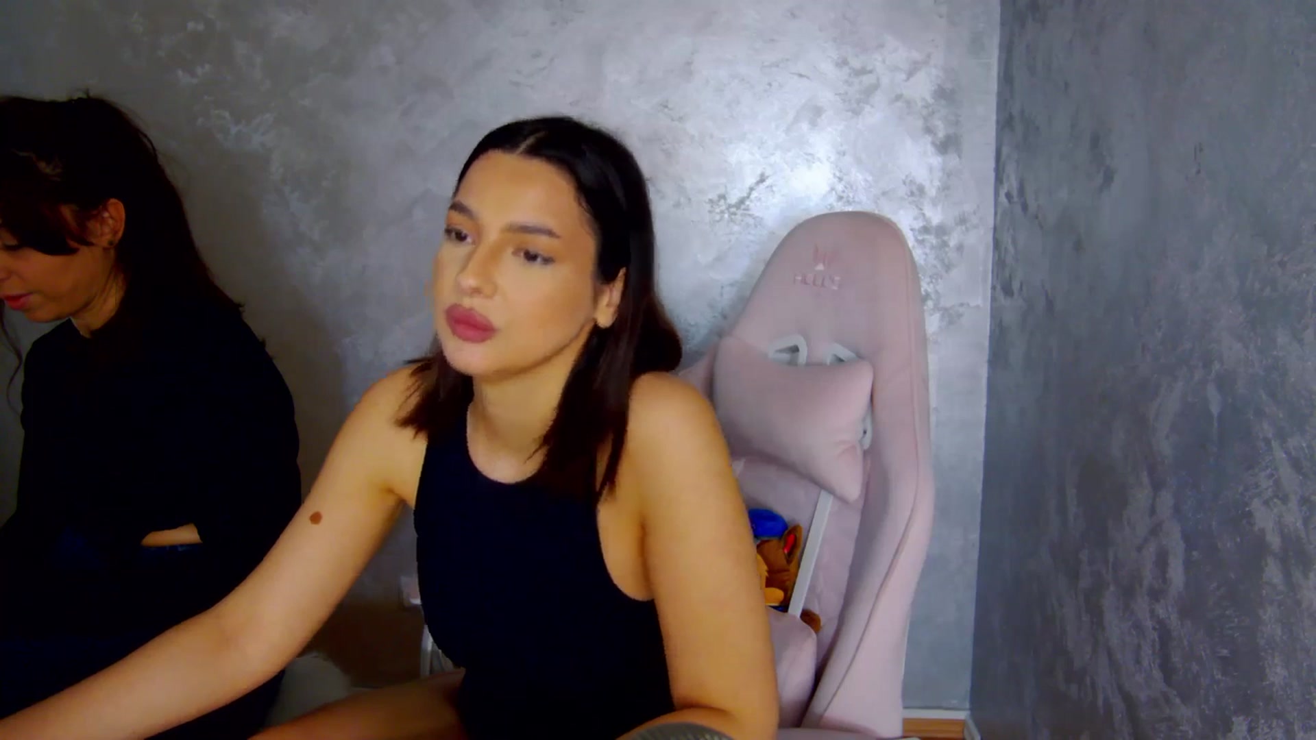 Gallery image thumbnail from meliiis_'s myfreecams stream on, 03/23/2026, 15:53 image 14 of 20