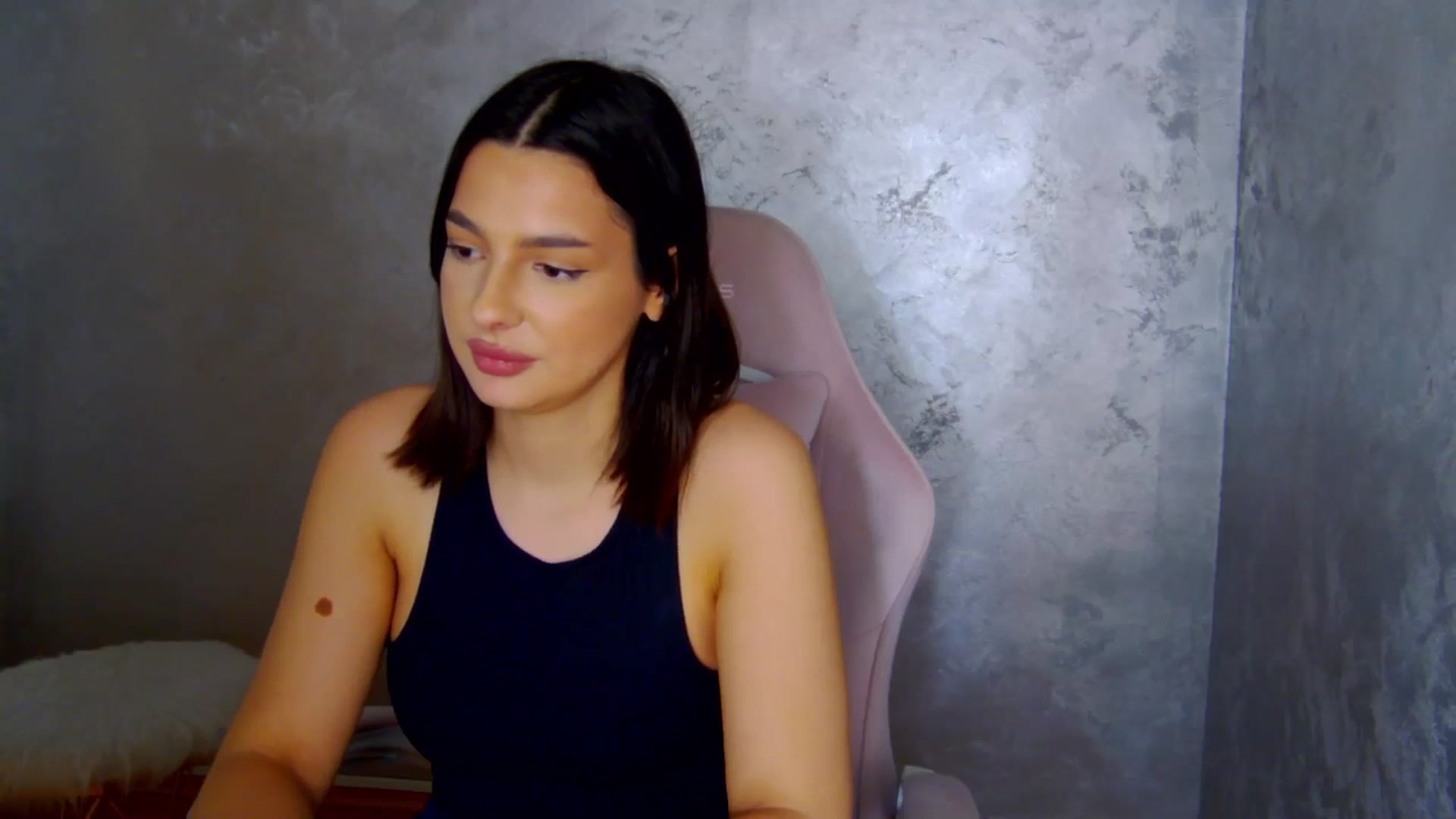 Gallery image thumbnail from meliiis_'s myfreecams stream on, 03/23/2026, 19:04 image 7 of 20