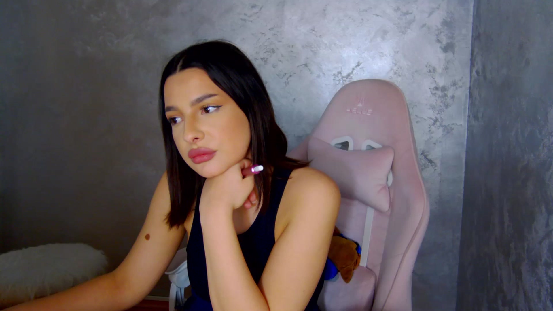 Gallery image thumbnail from meliiis_'s myfreecams stream on, 03/23/2026, 19:04 image 2 of 20