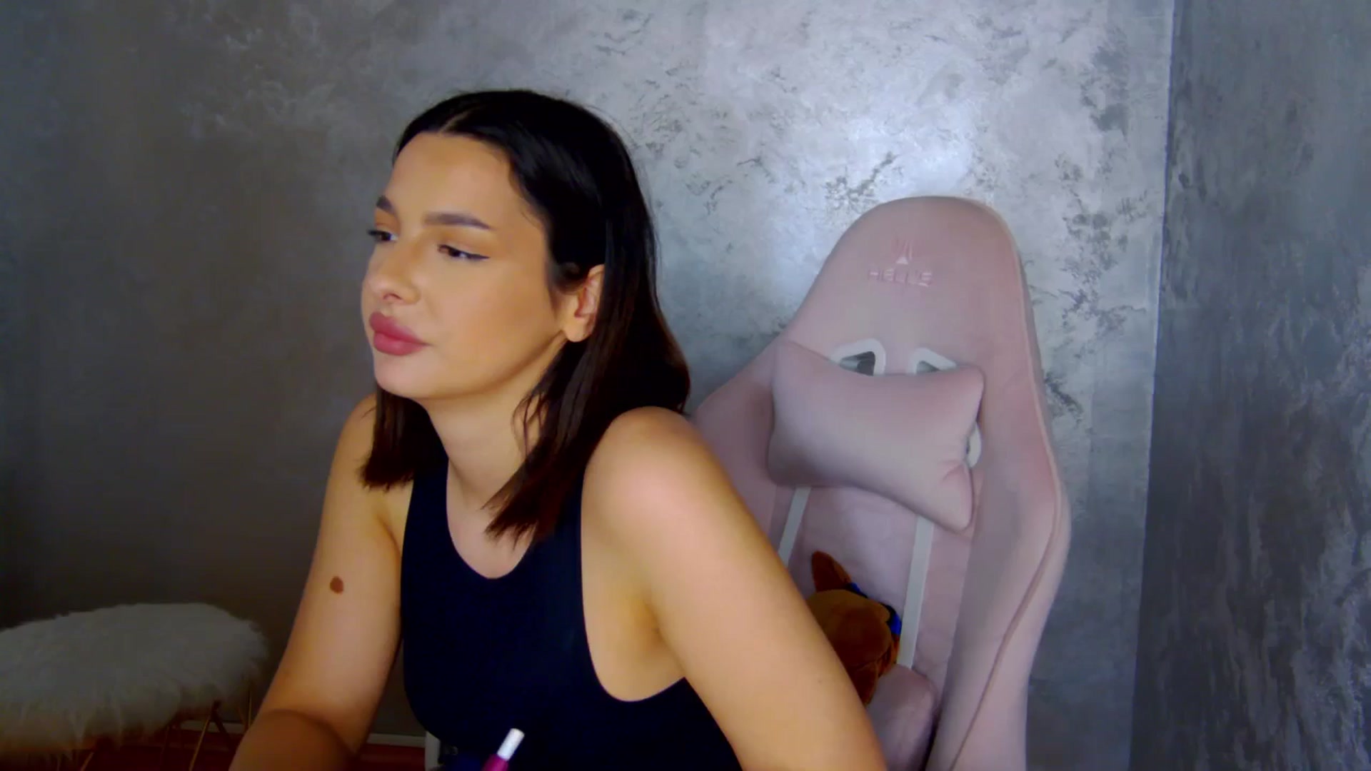 Gallery image thumbnail from meliiis_'s myfreecams stream on, 03/23/2026, 19:04 image 1 of 20