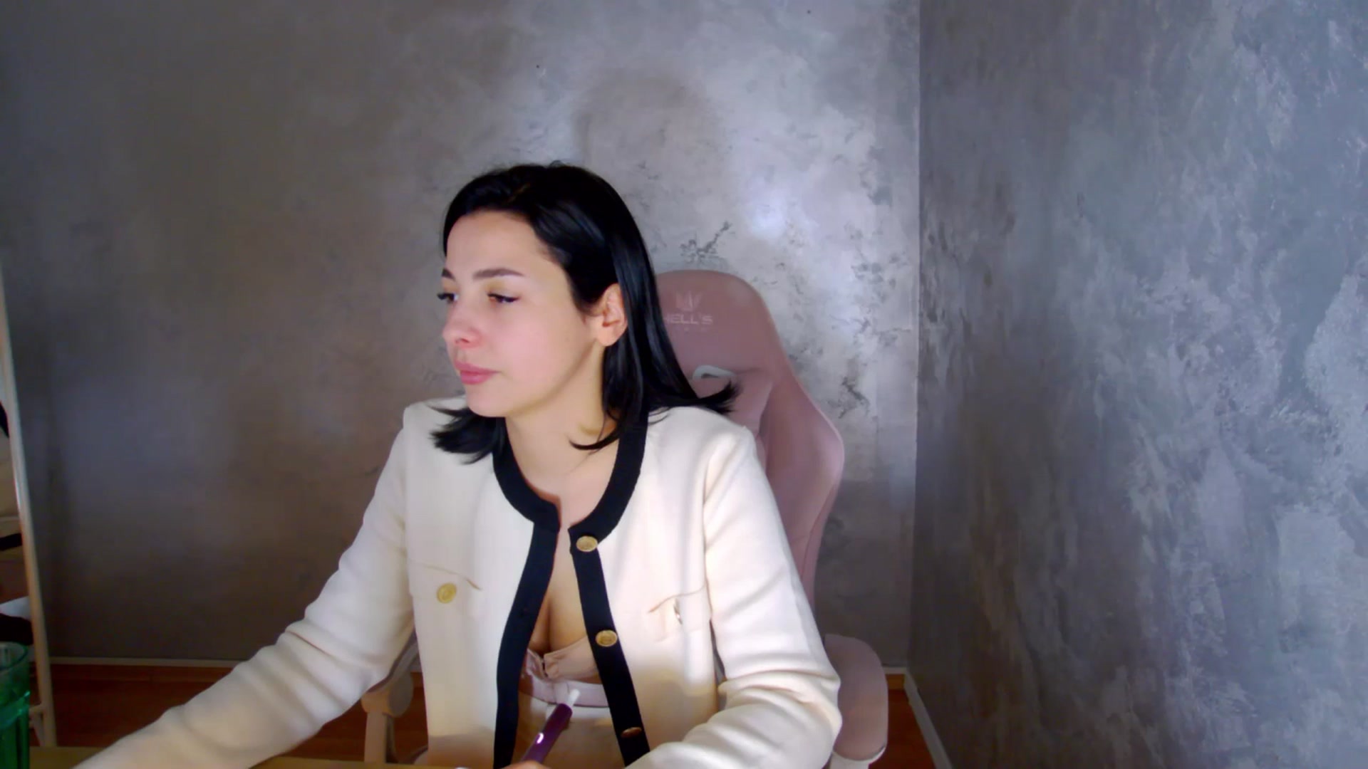 Gallery image thumbnail from meliiis_'s myfreecams stream on, 03/26/2026, 16:10 image 13 of 20