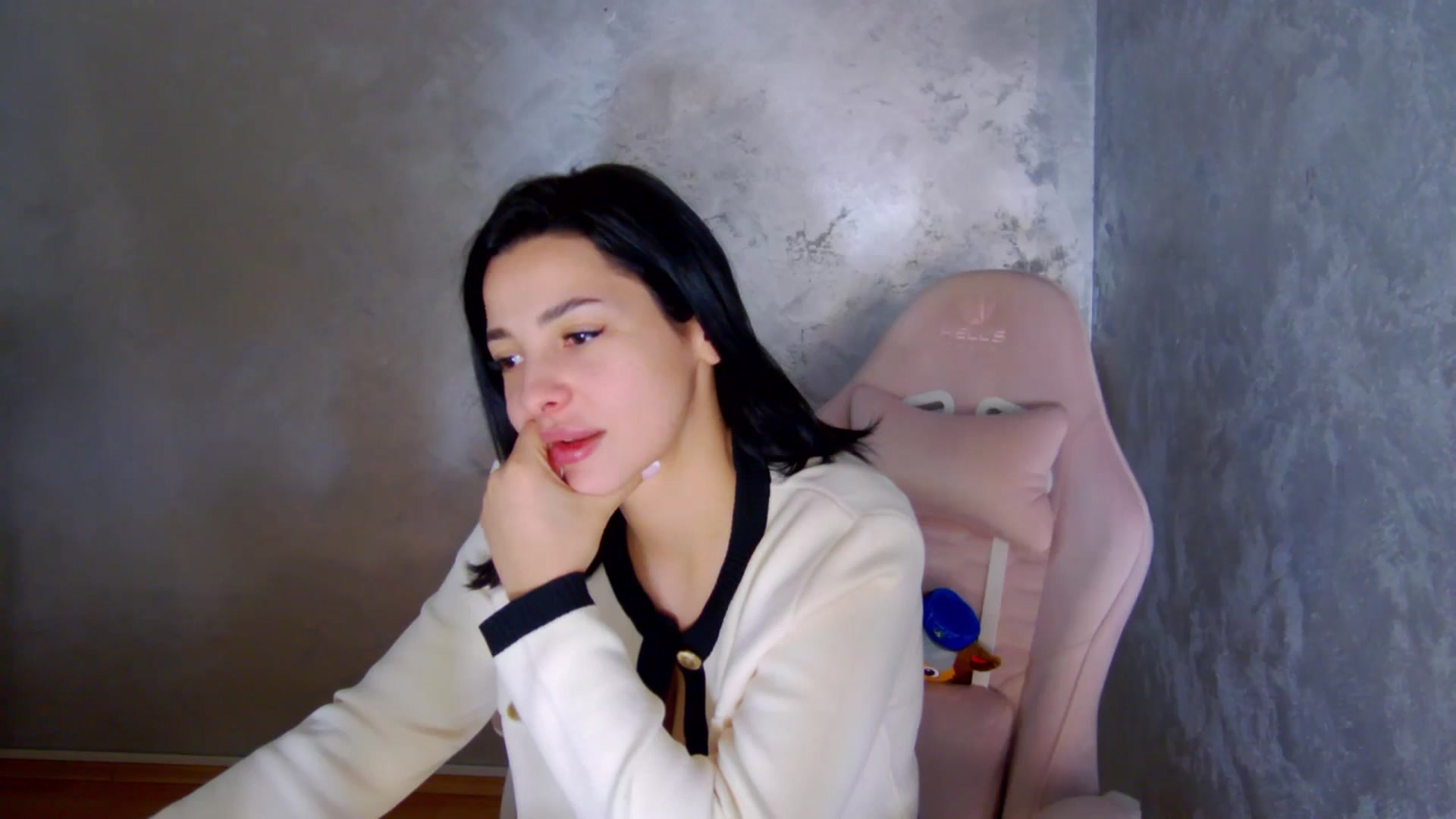 Gallery image thumbnail from meliiis_'s myfreecams stream on, 03/26/2026, 16:10 image 9 of 20