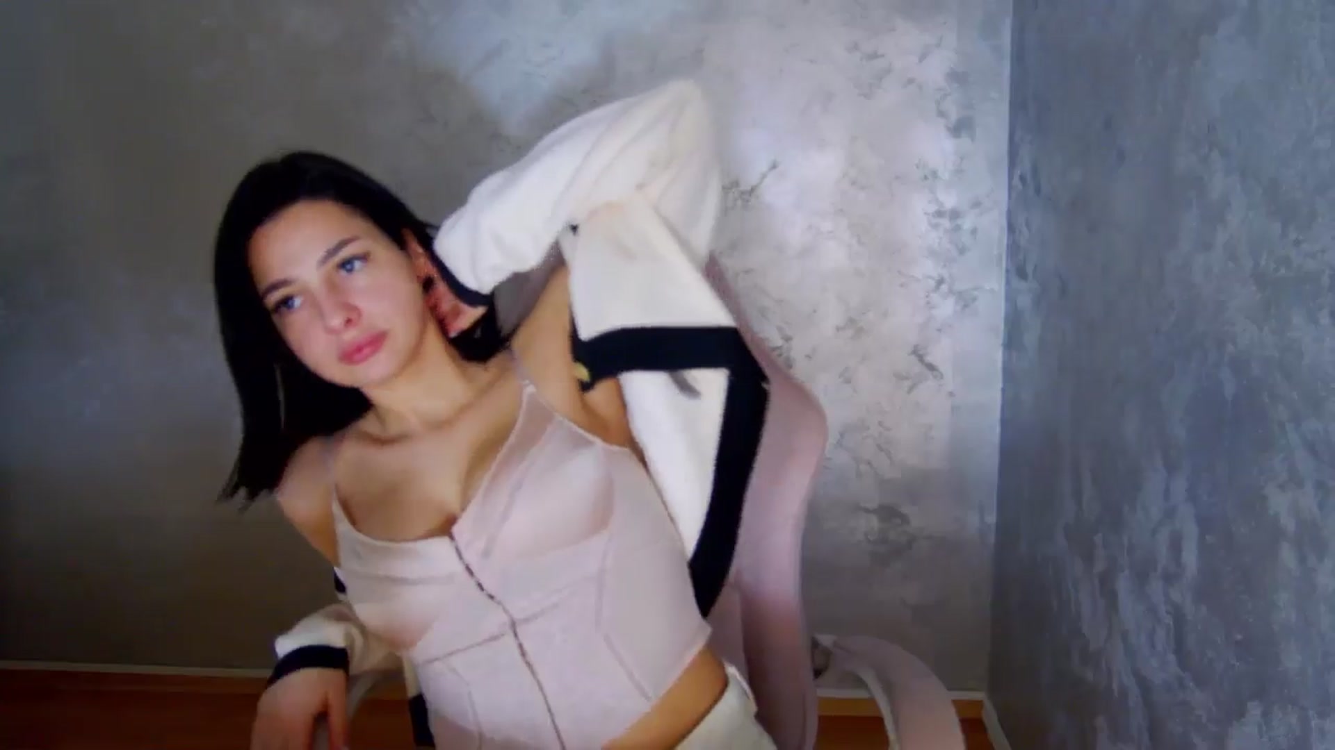 Gallery image thumbnail from meliiis_'s myfreecams stream on, 03/26/2026, 16:10 image 4 of 20