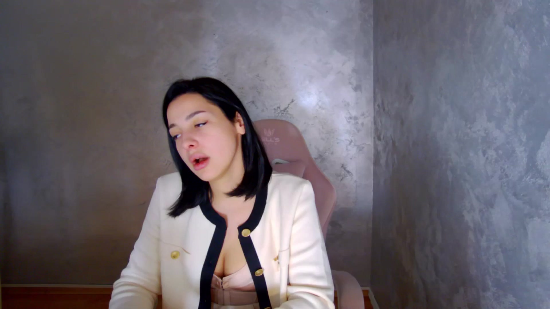 Gallery image thumbnail from meliiis_'s myfreecams stream on, 03/26/2026, 16:10 image 14 of 20