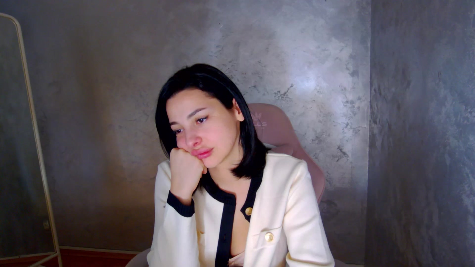 Gallery image thumbnail from meliiis_'s myfreecams stream on, 03/26/2026, 17:55 image 17 of 20