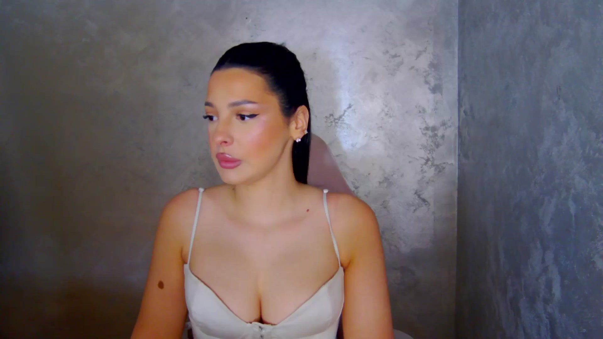 Gallery image thumbnail from meliiis_'s myfreecams stream on, 03/28/2026, 17:23 image 8 of 20