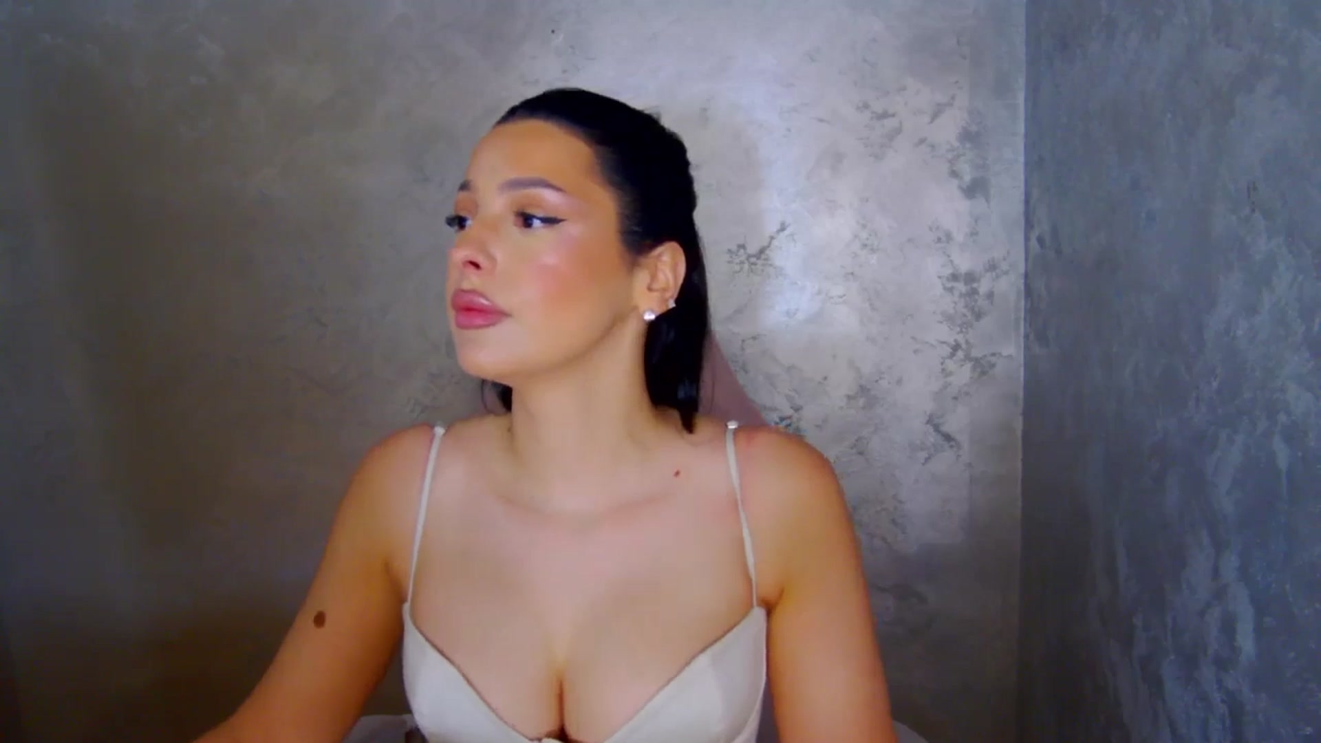 Gallery image thumbnail from meliiis_'s myfreecams stream on, 03/28/2026, 17:23 image 18 of 20
