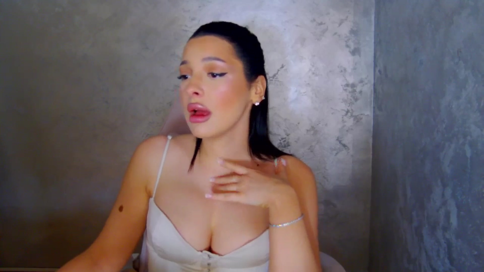 Gallery image thumbnail from meliiis_'s myfreecams stream on, 03/28/2026, 17:23 image 10 of 20
