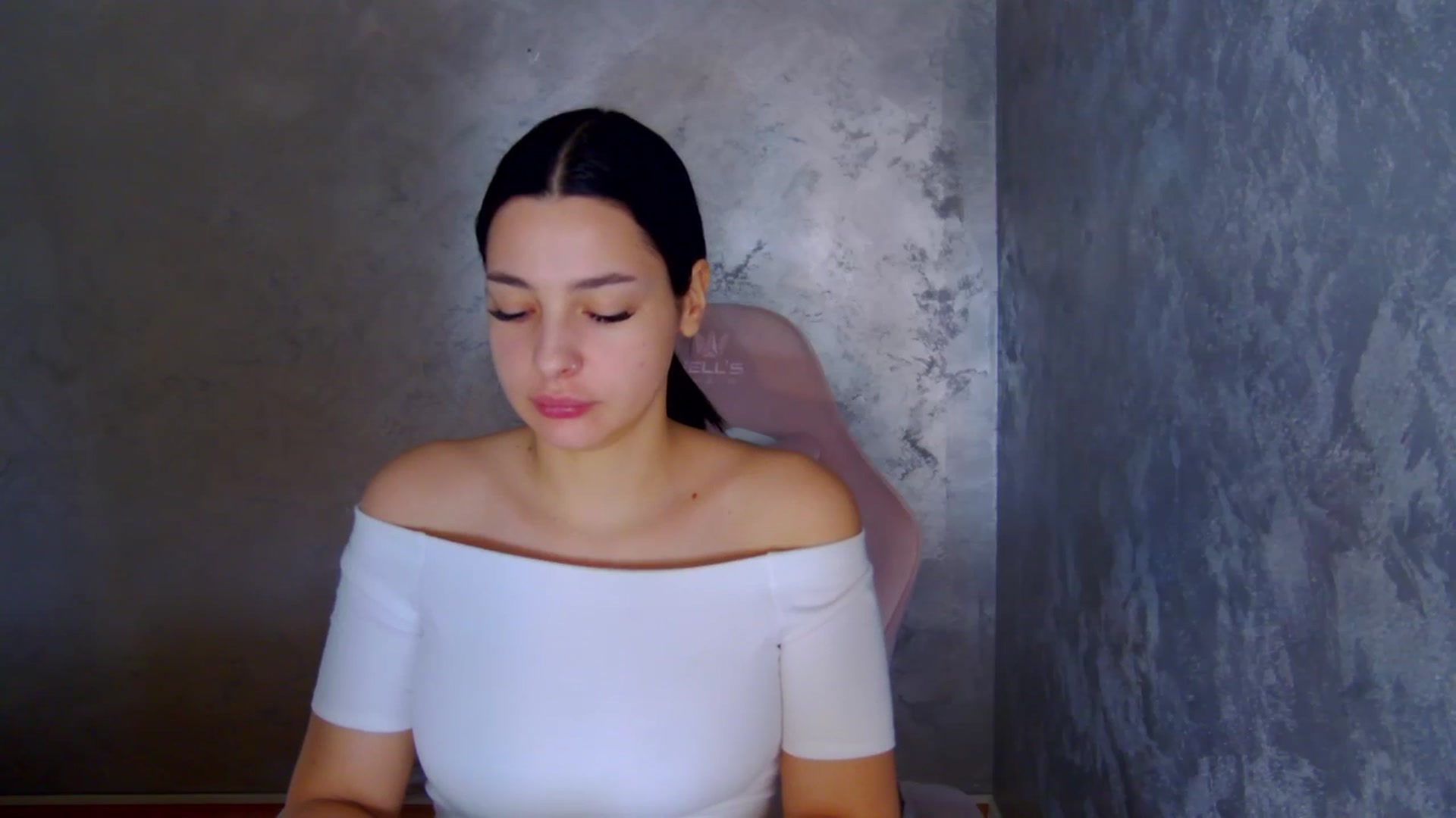 Gallery image thumbnail from meliiis_'s myfreecams stream on, 03/31/2026, 14:22 image 10 of 20