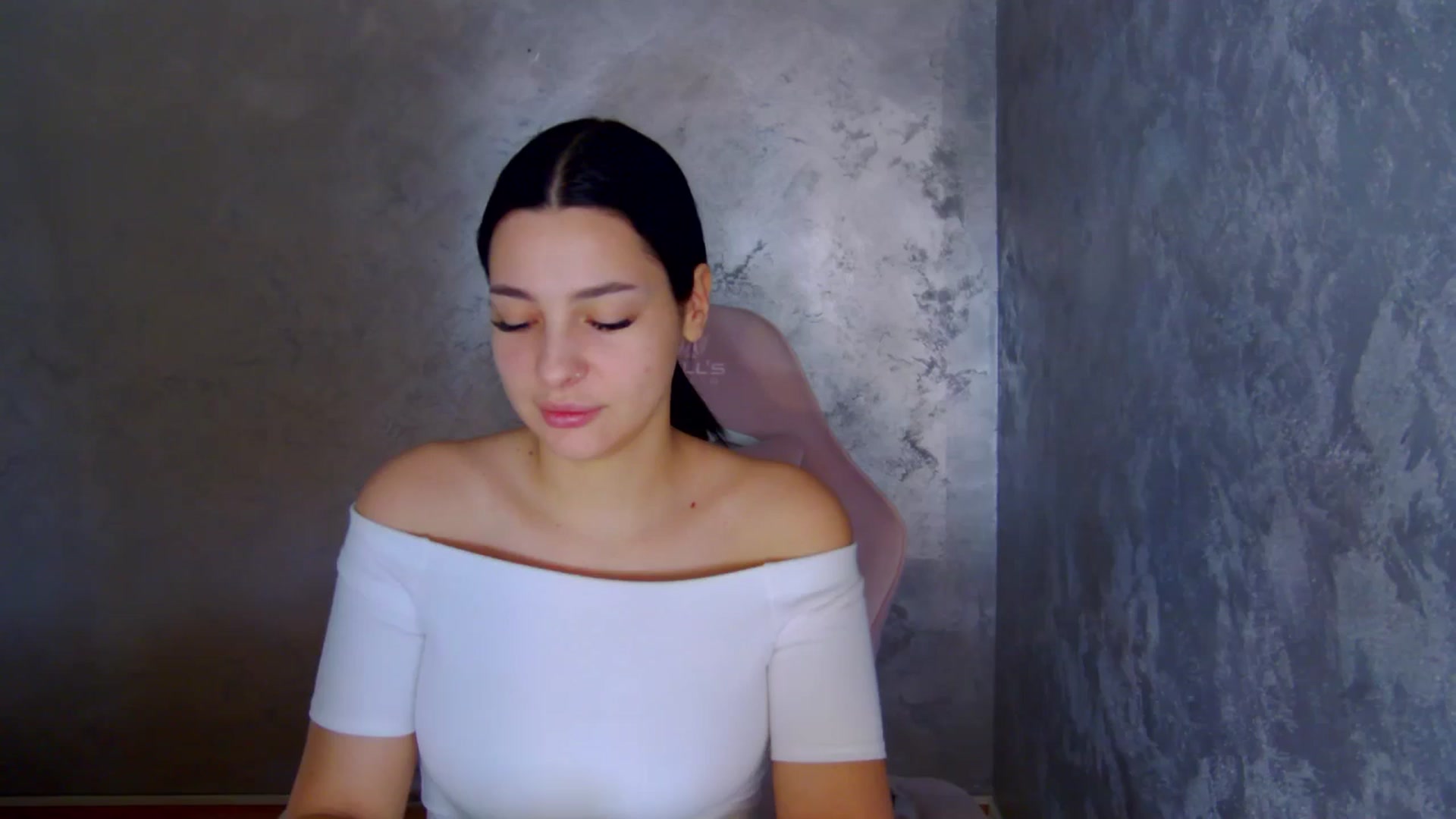 Gallery image thumbnail from meliiis_'s myfreecams stream on, 03/31/2026, 14:22 image 11 of 20