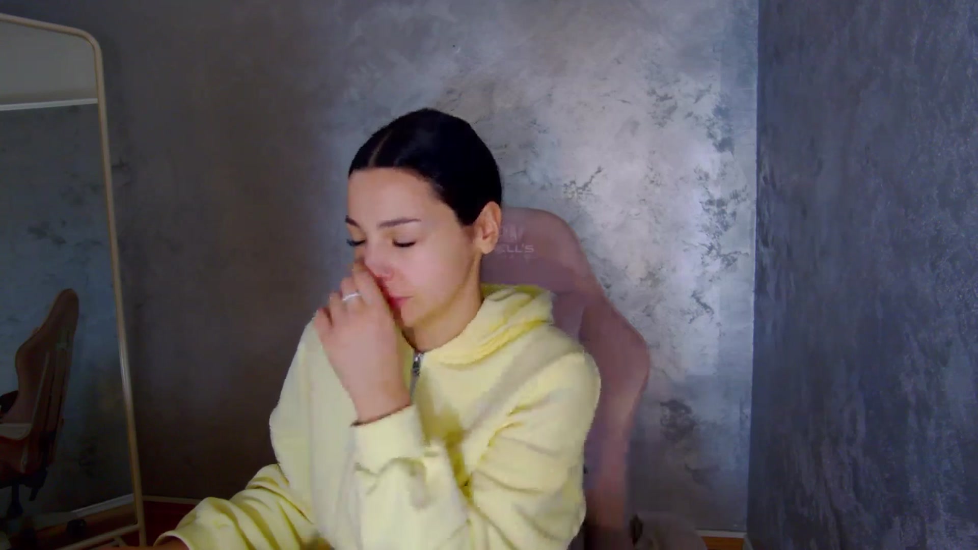 Gallery image thumbnail from meliiis_'s myfreecams stream on, 03/31/2026, 18:33 image 9 of 20