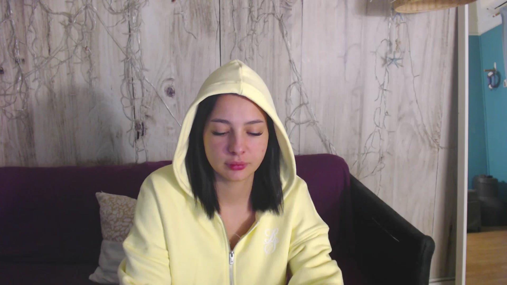 Gallery image thumbnail from meliiis_'s myfreecams stream on, 04/01/2026, 18:39 image 19 of 20