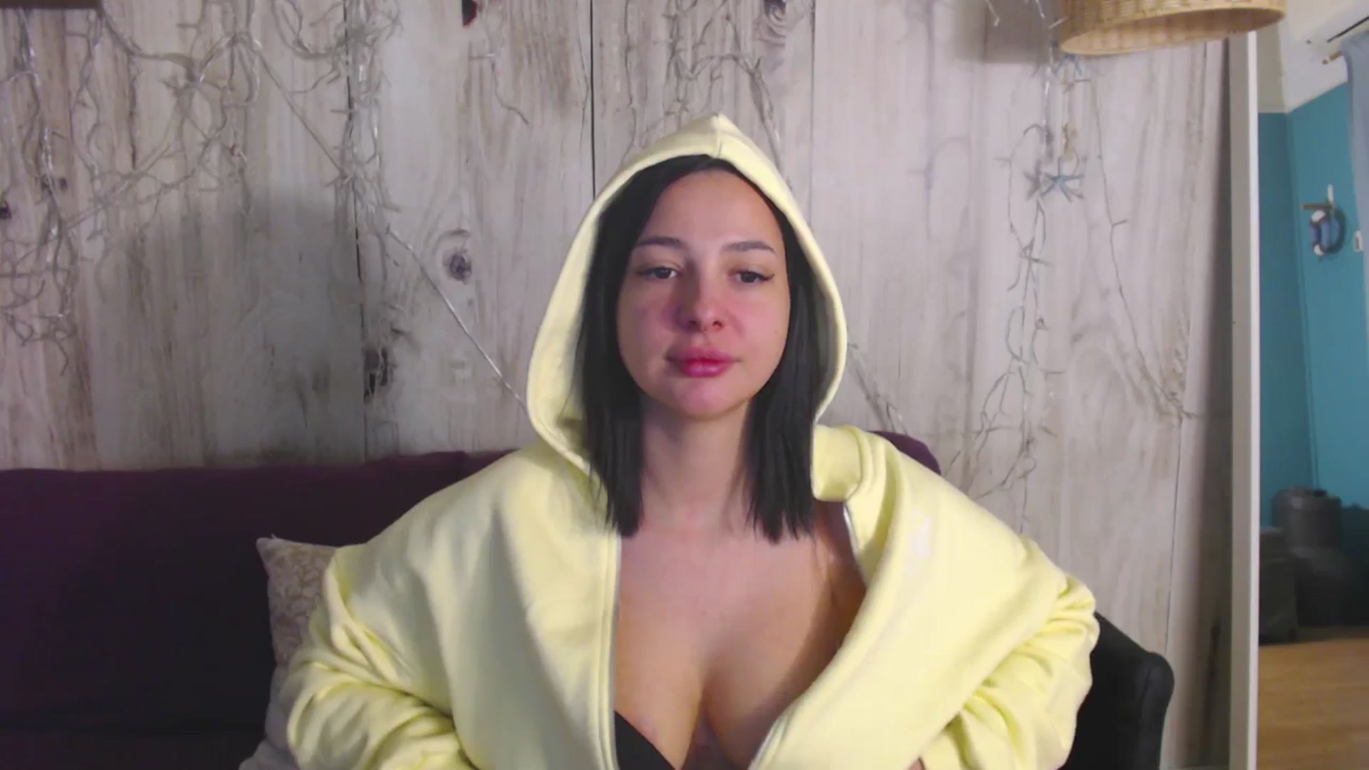 Gallery image thumbnail from meliiis_'s myfreecams stream on, 04/01/2026, 18:39 image 10 of 20