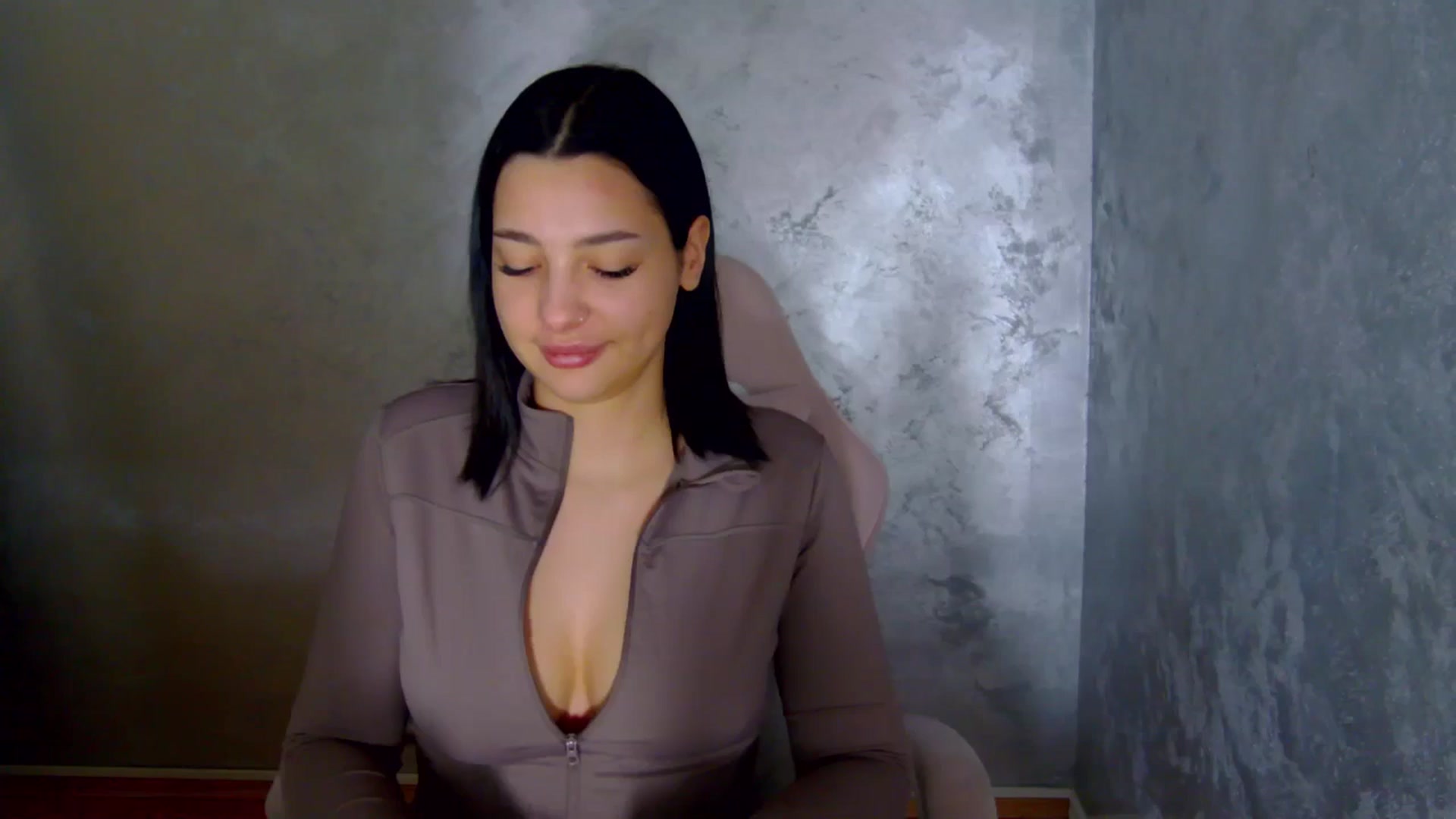 Gallery image thumbnail from meliiis_'s myfreecams stream on, 04/02/2026, 15:16 image 13 of 20