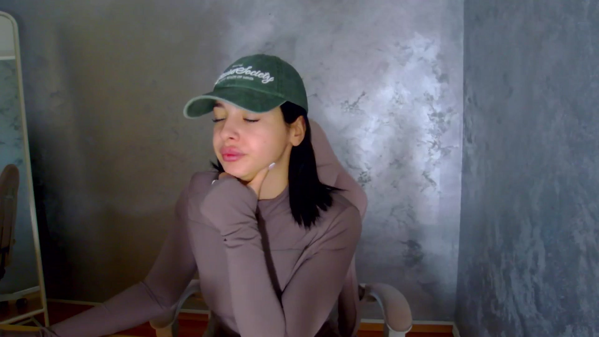 Gallery image thumbnail from meliiis_'s myfreecams stream on, 04/02/2026, 15:16 image 2 of 20