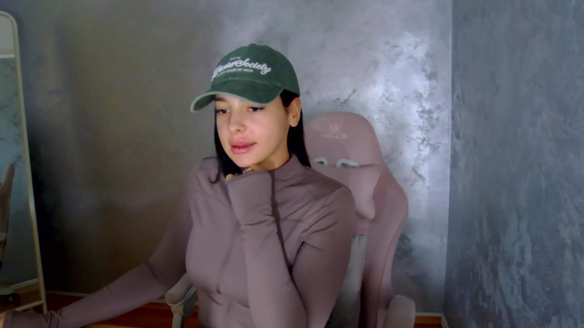 Gallery image thumbnail from meliiis_'s myfreecams stream on, 04/02/2026, 15:16 image 4 of 20