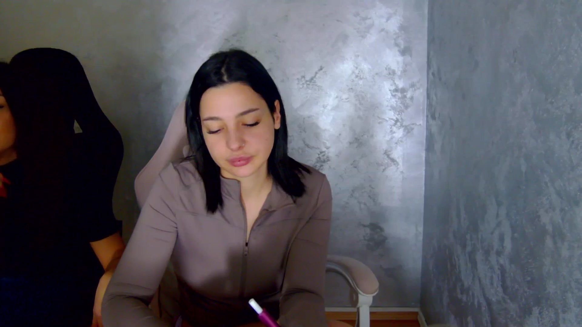 Gallery image thumbnail from meliiis_'s myfreecams stream on, 04/02/2026, 18:57 image 9 of 20