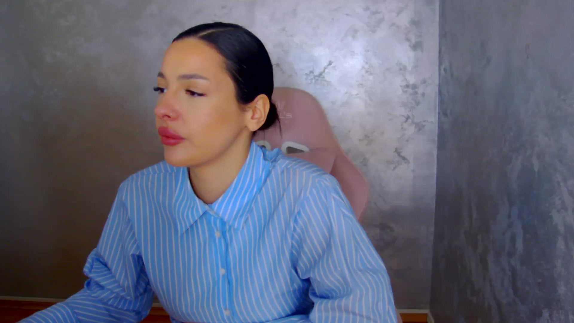 Gallery image thumbnail from meliiis_'s myfreecams stream on, 04/03/2026, 14:53 image 1 of 20