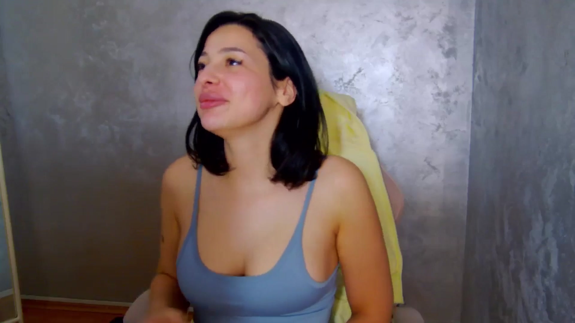 Gallery image thumbnail from meliiis_'s myfreecams stream on, 04/04/2026, 14:27 image 16 of 20