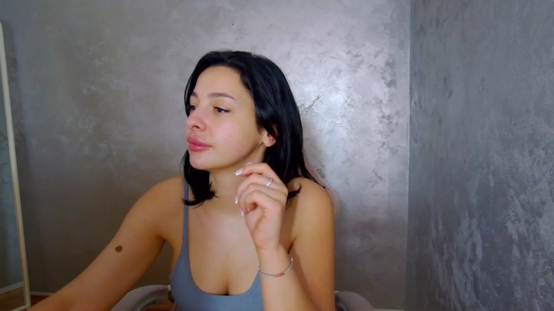 Gallery image thumbnail from meliiis_'s myfreecams stream on, 04/04/2026, 19:15 image 1 of 20