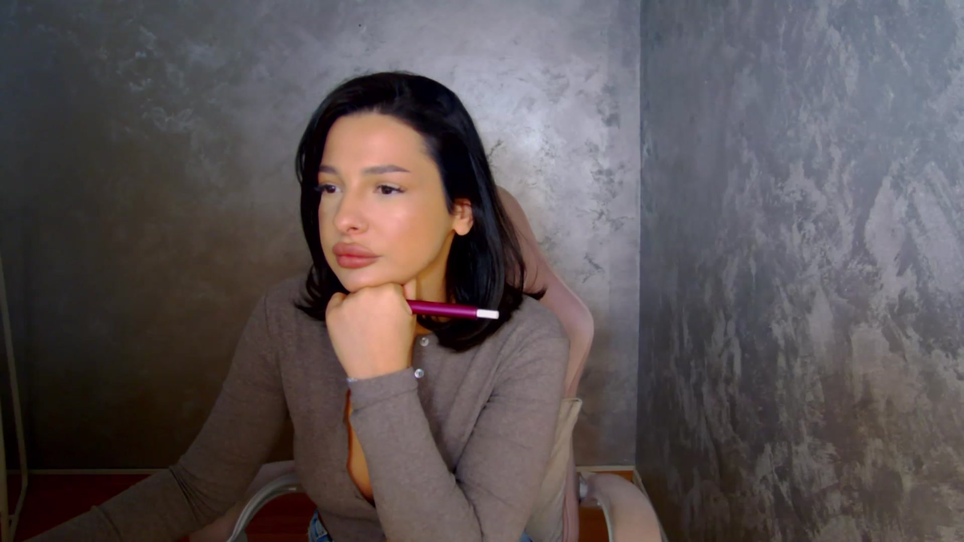 Gallery image thumbnail from meliiis_'s myfreecams stream on, 04/08/2026, 15:02 image 18 of 20