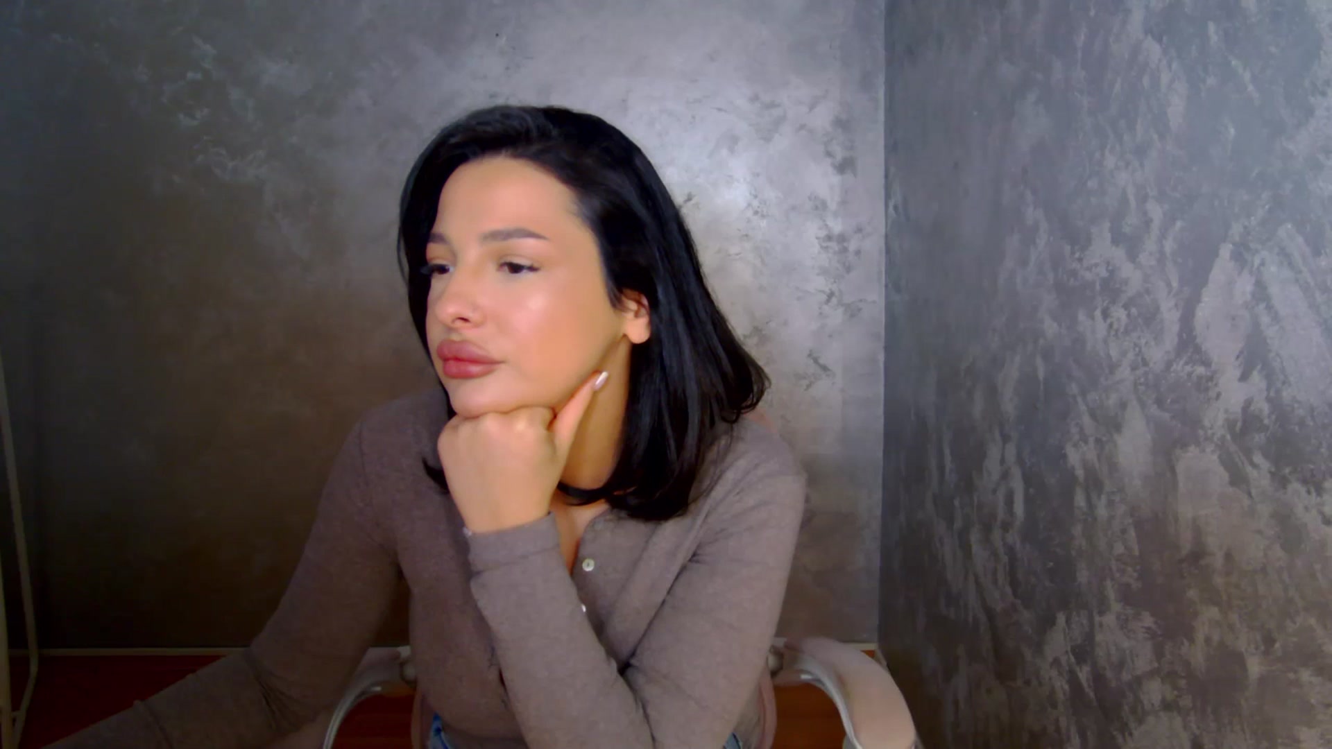 Gallery image thumbnail from meliiis_'s myfreecams stream on, 04/08/2026, 15:02 image 20 of 20