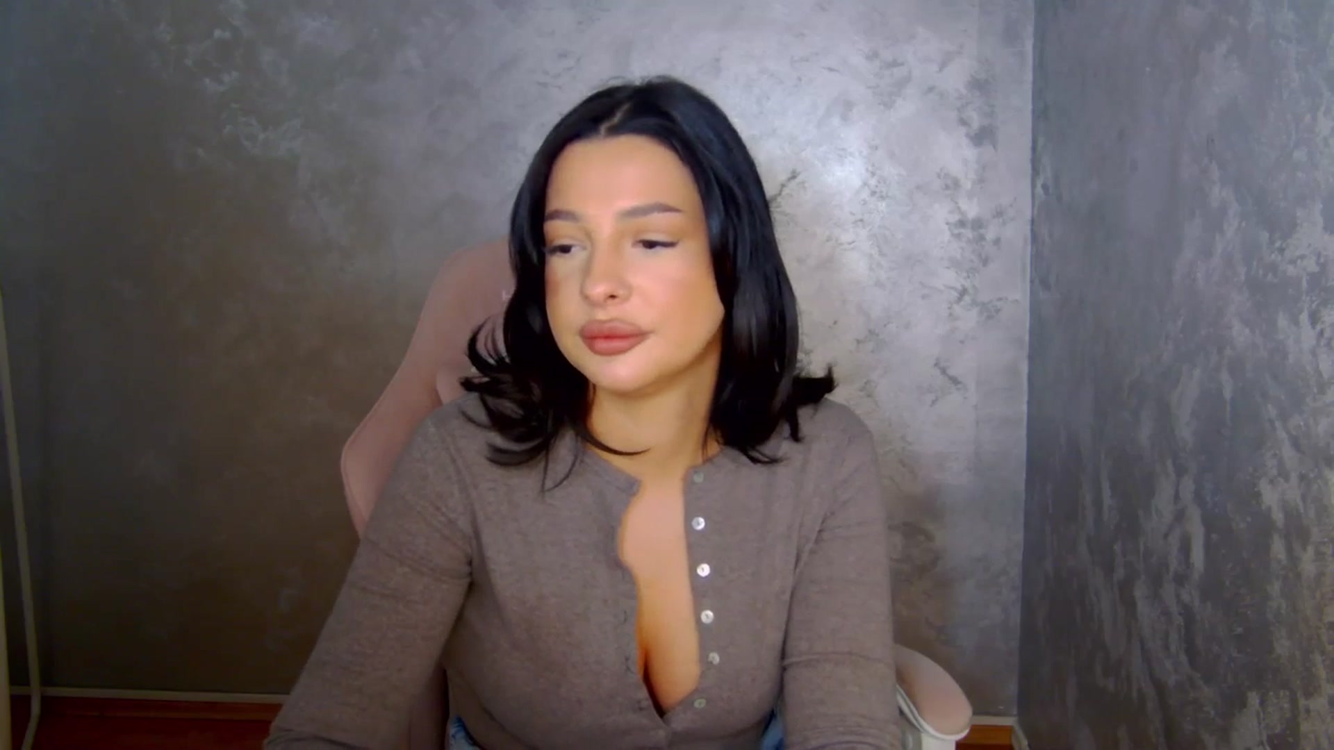 Gallery image thumbnail from meliiis_'s myfreecams stream on, 04/08/2026, 15:02 image 4 of 20