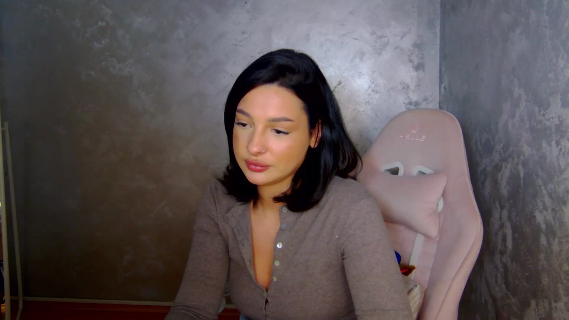 Gallery image thumbnail from meliiis_'s myfreecams stream on, 04/08/2026, 17:30 image 9 of 20
