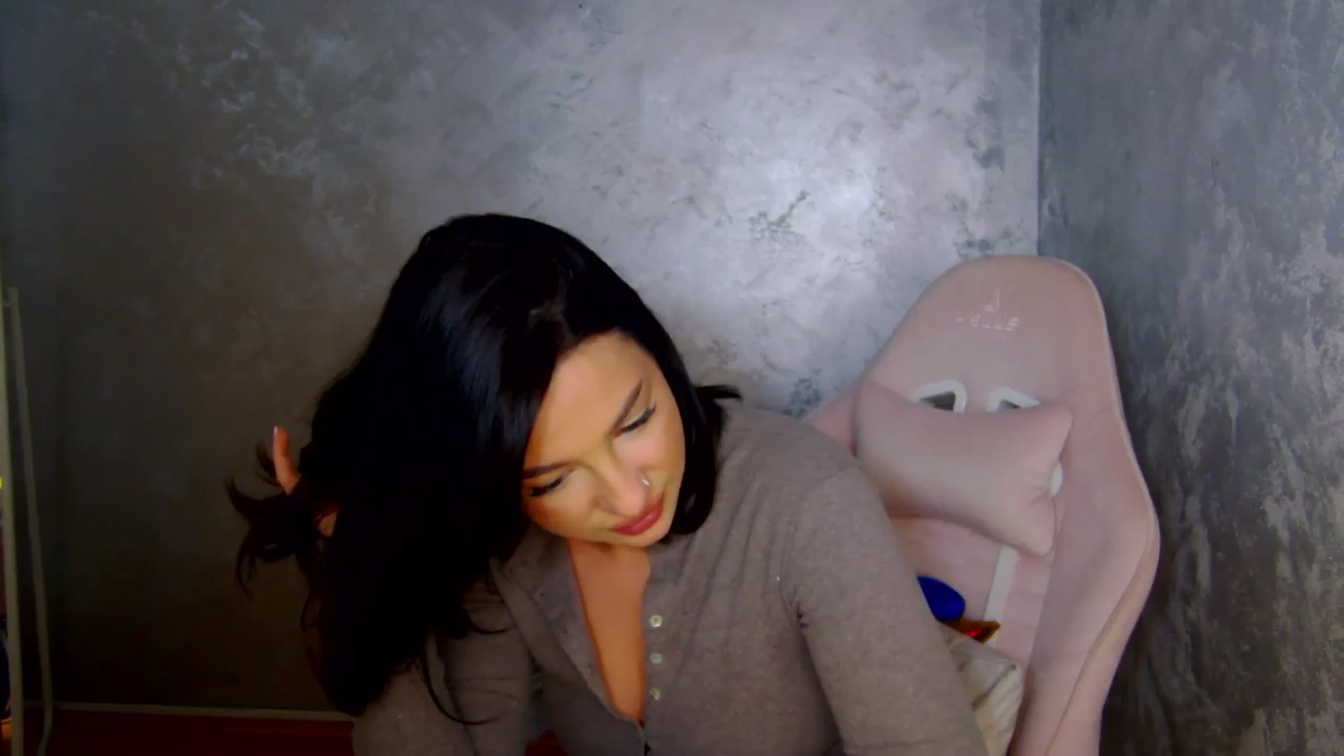 Gallery image thumbnail from meliiis_'s myfreecams stream on, 04/08/2026, 17:30 image 5 of 20