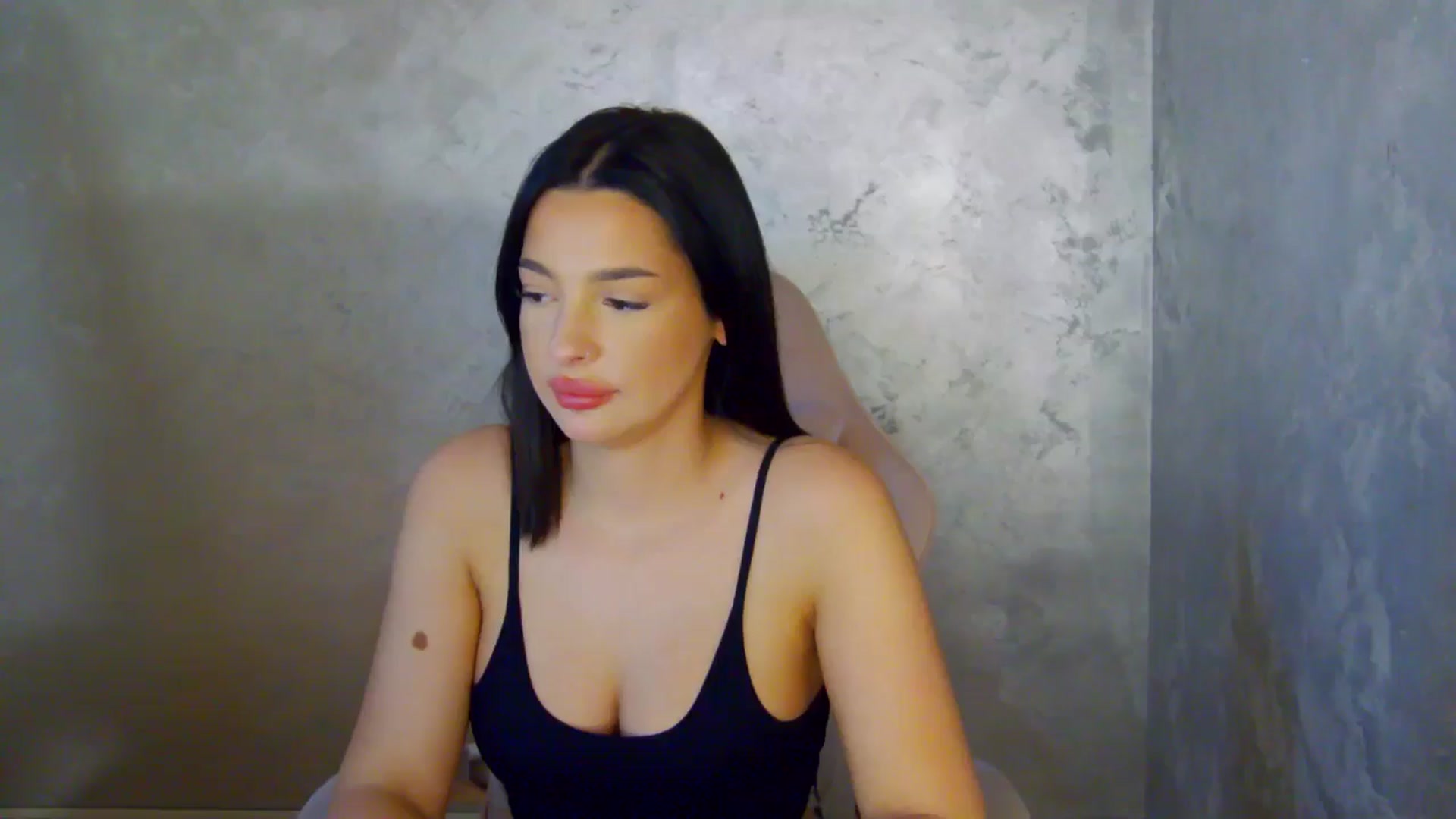 Gallery image thumbnail from meliiis_'s myfreecams stream on, 04/16/2026, 13:57 image 17 of 20