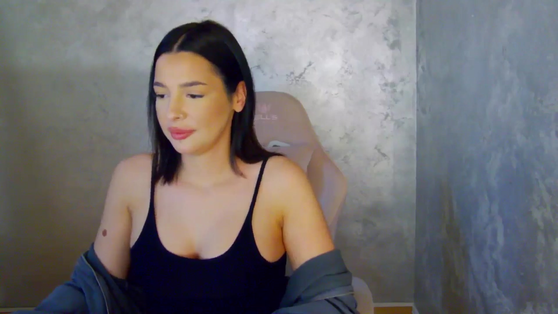 Gallery image thumbnail from meliiis_'s myfreecams stream on, 04/16/2026, 13:57 image 7 of 20