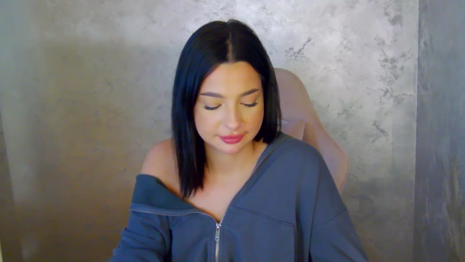 Gallery image thumbnail from meliiis_'s myfreecams stream on, 04/16/2026, 18:22 image 11 of 20