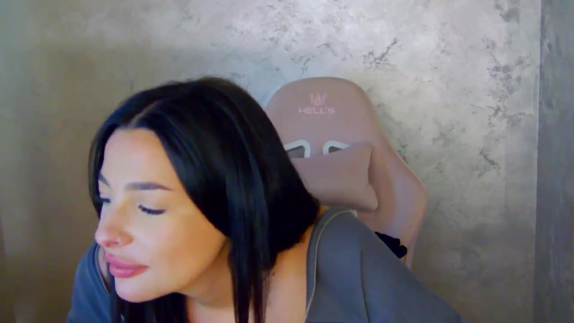 Gallery image thumbnail from meliiis_'s myfreecams stream on, 04/16/2026, 18:22 image 3 of 20