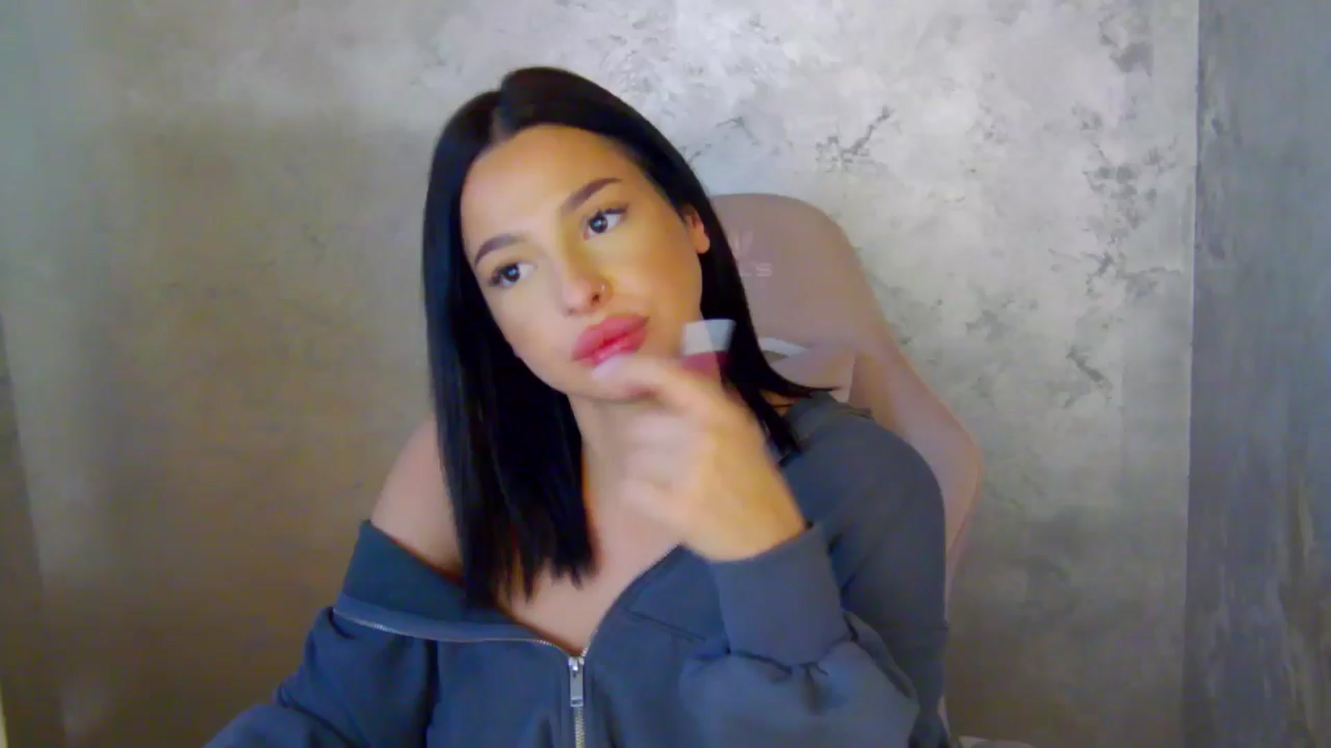 Gallery image thumbnail from meliiis_'s myfreecams stream on, 04/16/2026, 18:22 image 7 of 20
