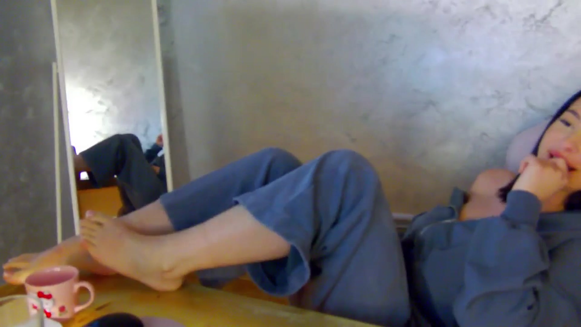 Gallery image thumbnail from meliiis_'s myfreecams stream on, 04/16/2026, 18:22 image 14 of 20