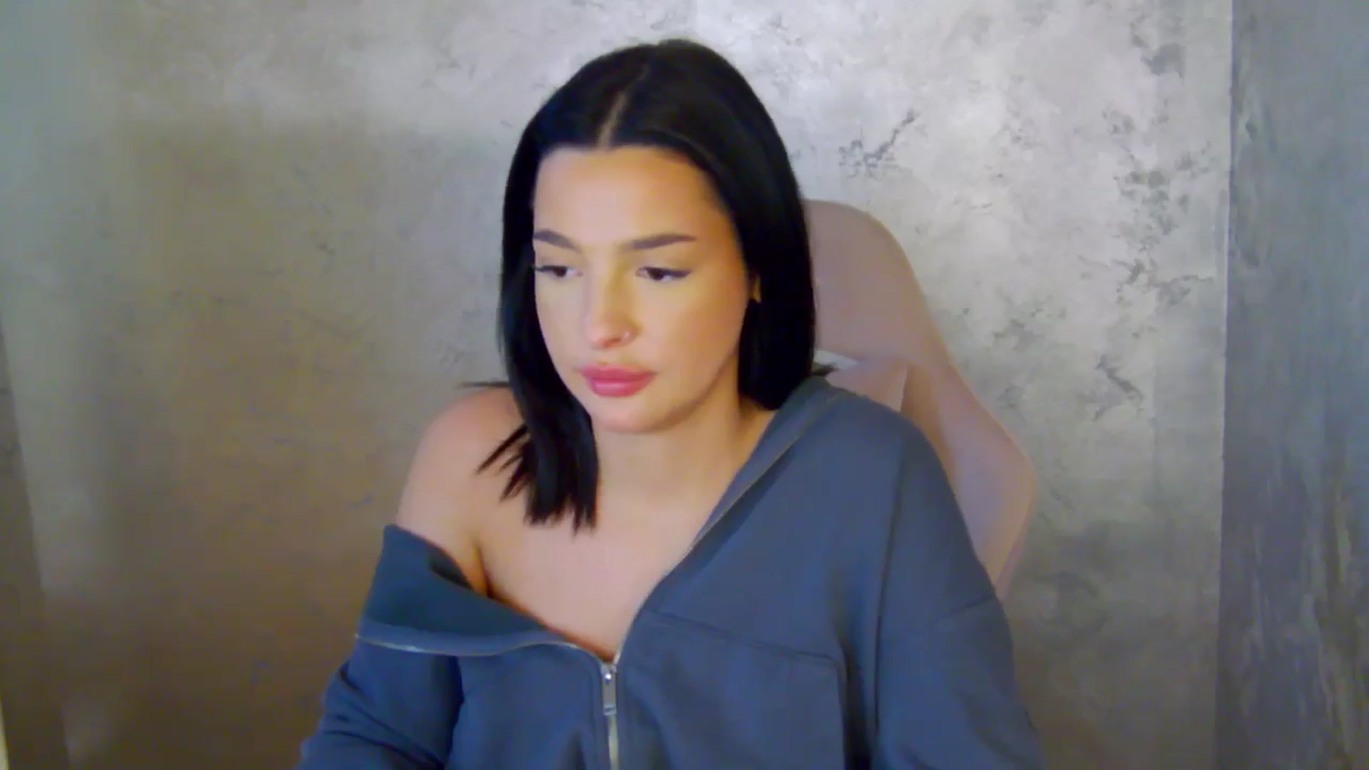 Gallery image thumbnail from meliiis_'s myfreecams stream on, 04/16/2026, 18:22 image 13 of 20