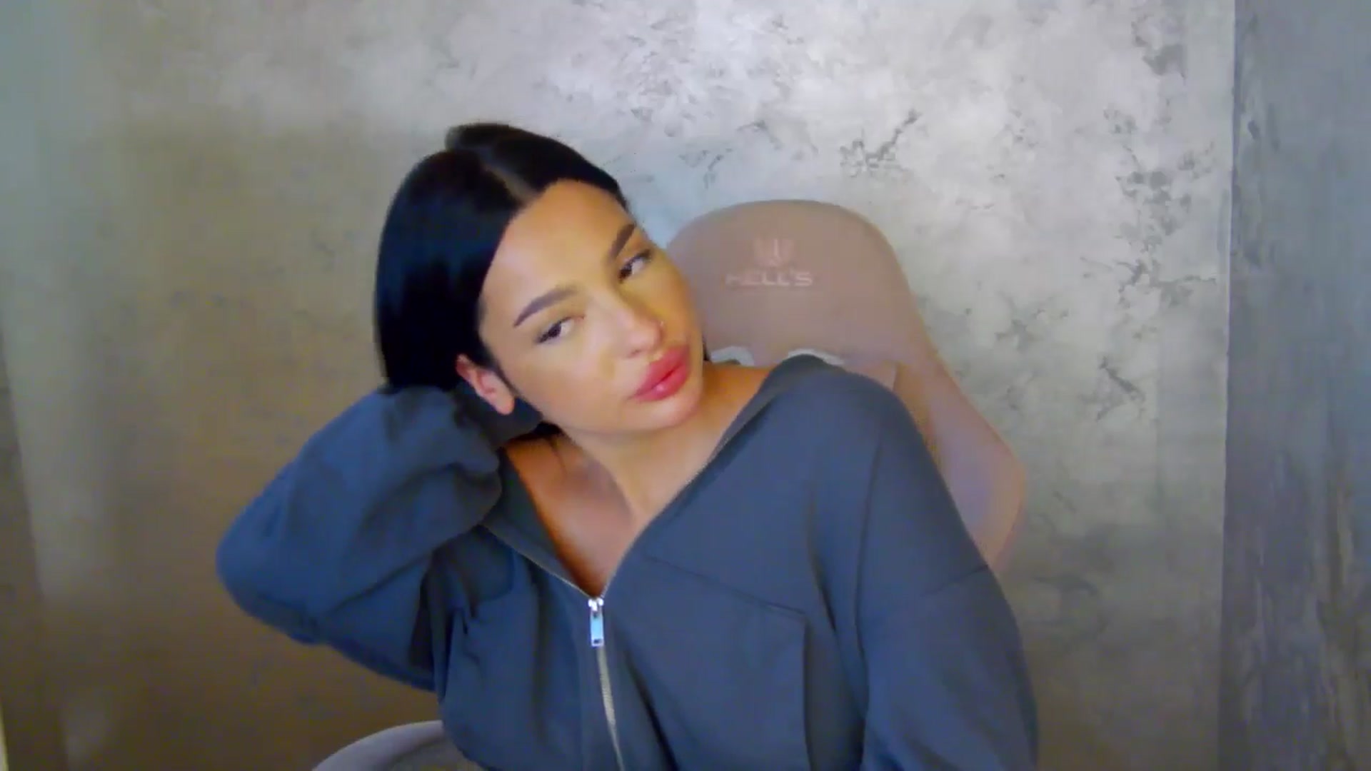 Gallery image thumbnail from meliiis_'s myfreecams stream on, 04/16/2026, 18:22 image 10 of 20