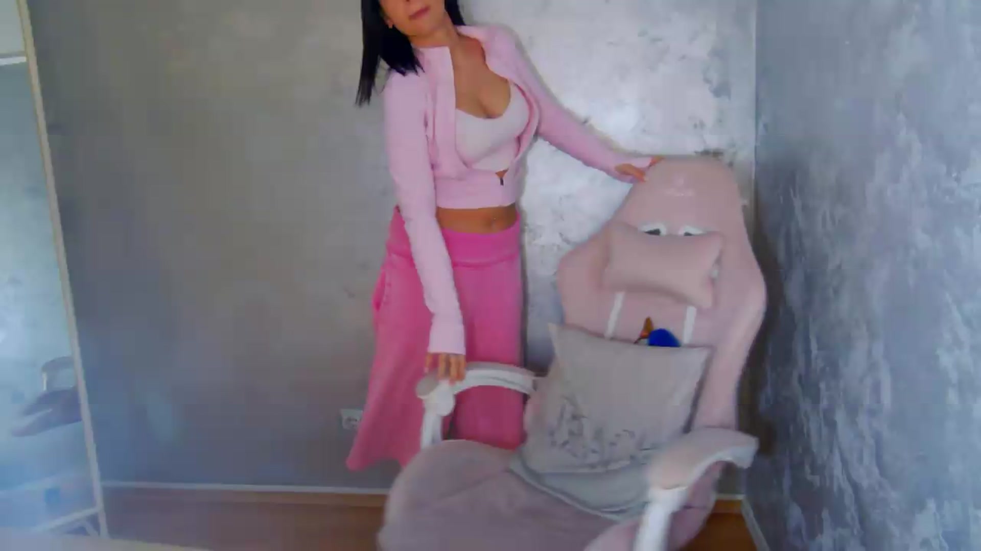 Gallery image thumbnail from meliiis_'s myfreecams stream on, 04/17/2026, 13:58 image 16 of 20