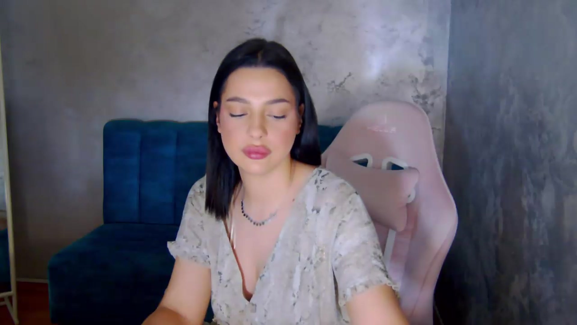 Gallery image thumbnail from meliiis_'s myfreecams stream on, 04/27/2026, 14:16 image 14 of 20
