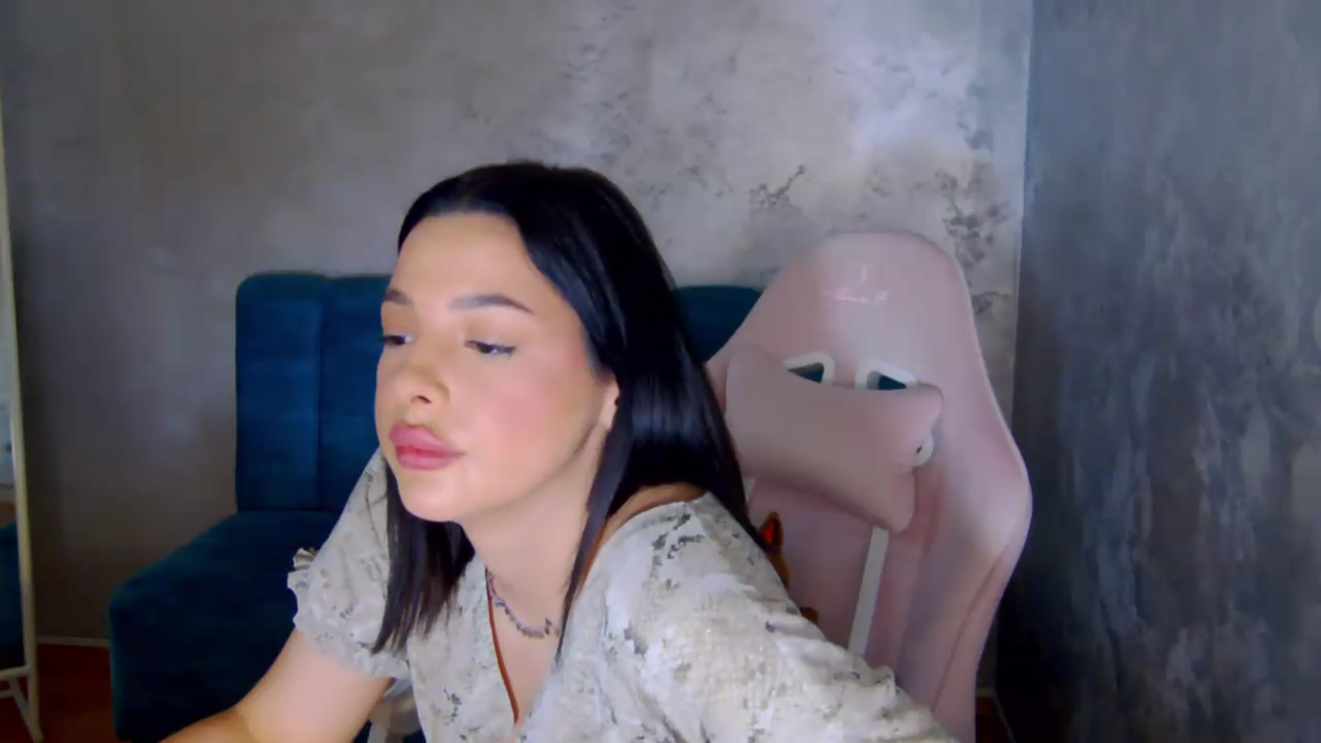 Gallery image thumbnail from meliiis_'s myfreecams stream on, 04/27/2026, 14:16 image 13 of 20