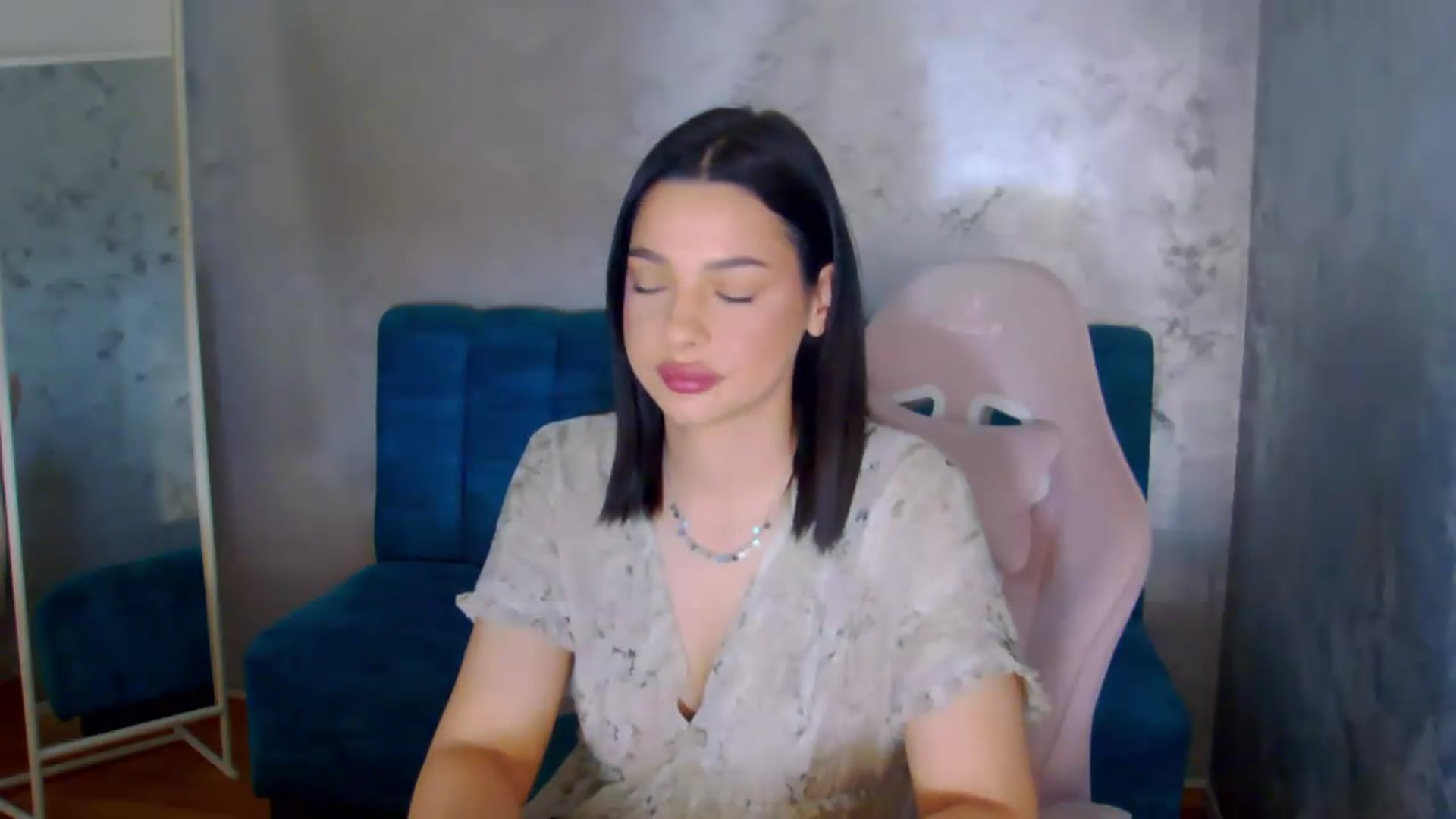 Gallery image thumbnail from meliiis_'s myfreecams stream on, 04/27/2026, 14:16 image 2 of 20